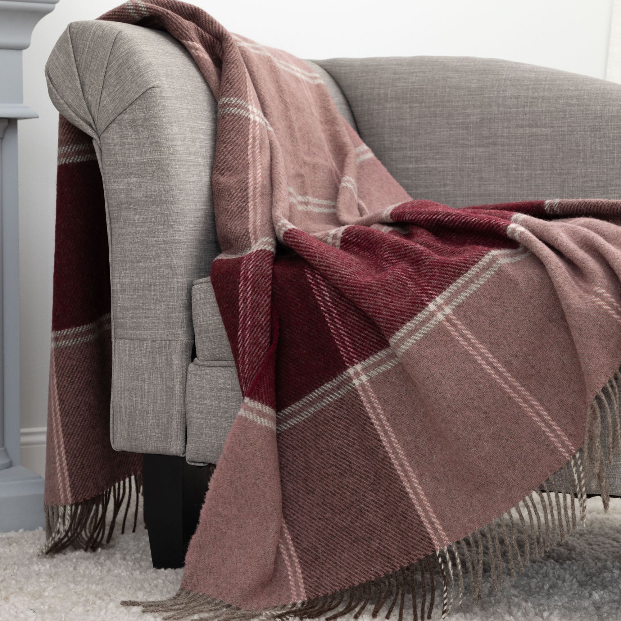 Premium Ukrainian 100% Wool Fringed Throw Blanket - Ultimate Warmth & Style