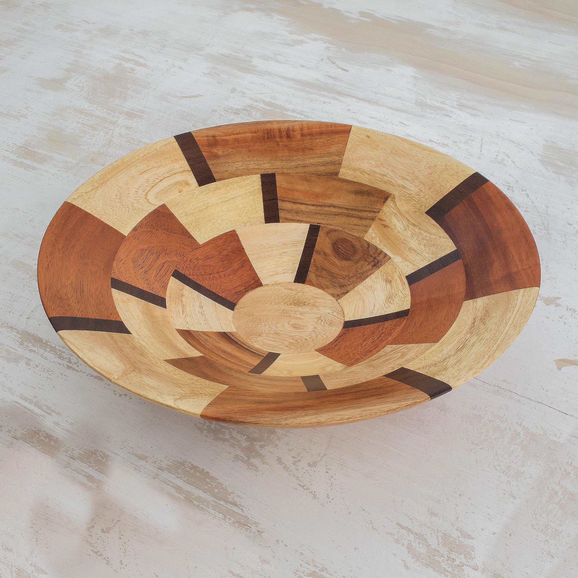 Premium Handcrafted Wood Serving Bowl - Artisan Design from Guatemala