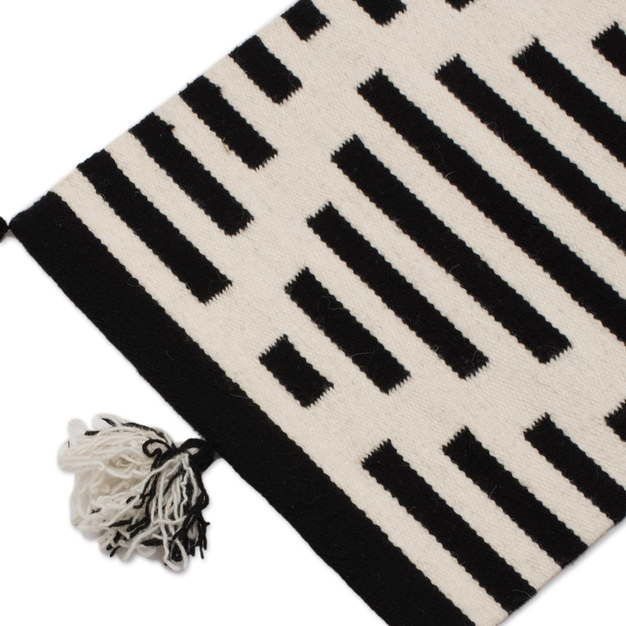 Premium Diamond Illusion Wool Table Runner - Black & Antique White