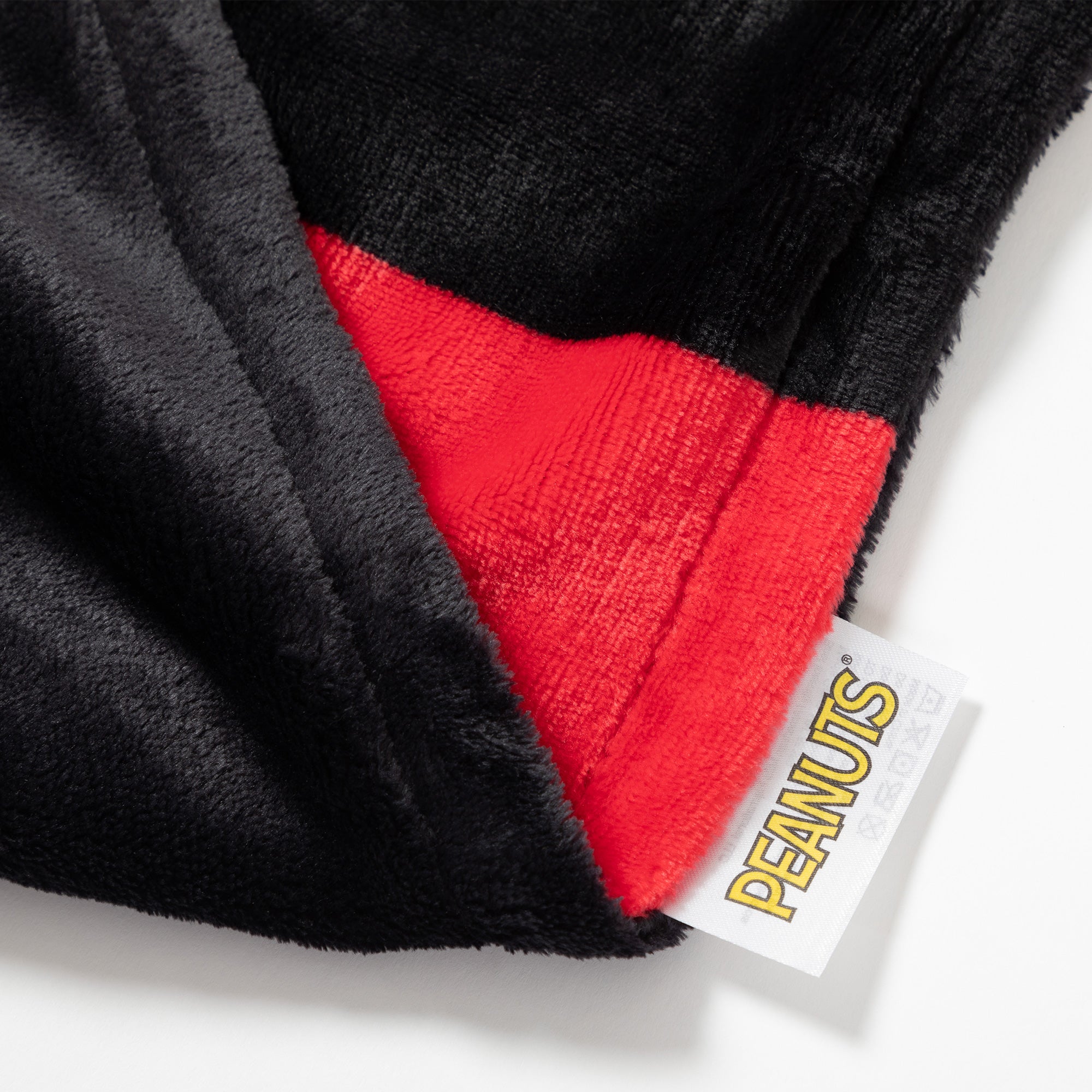 Ultimate Joe Cool Snoopy Plush Throw Blanket - Premium Comfort