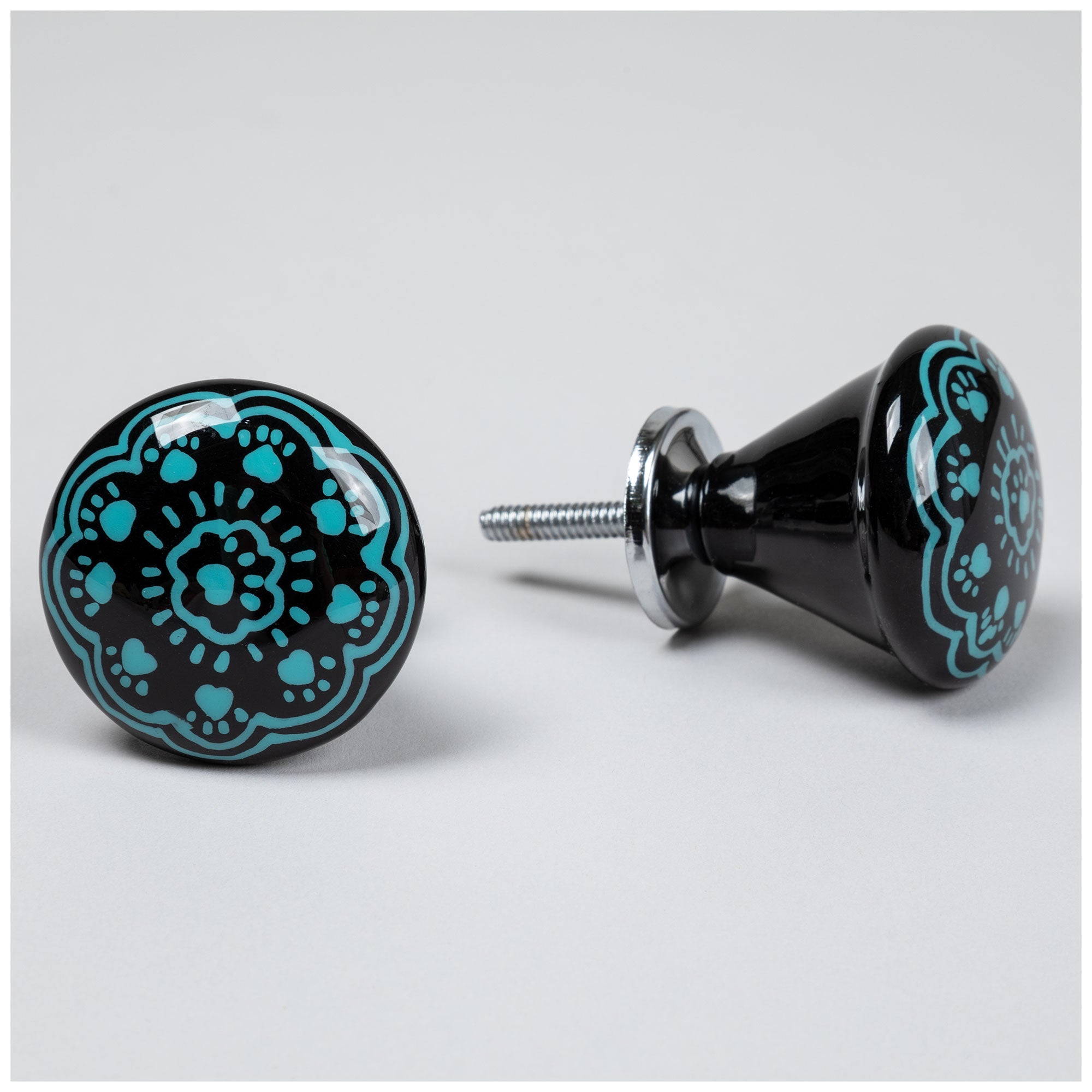 Premium Hand-Painted Iron Knobs - Set of 2 for Stylish Upgrades