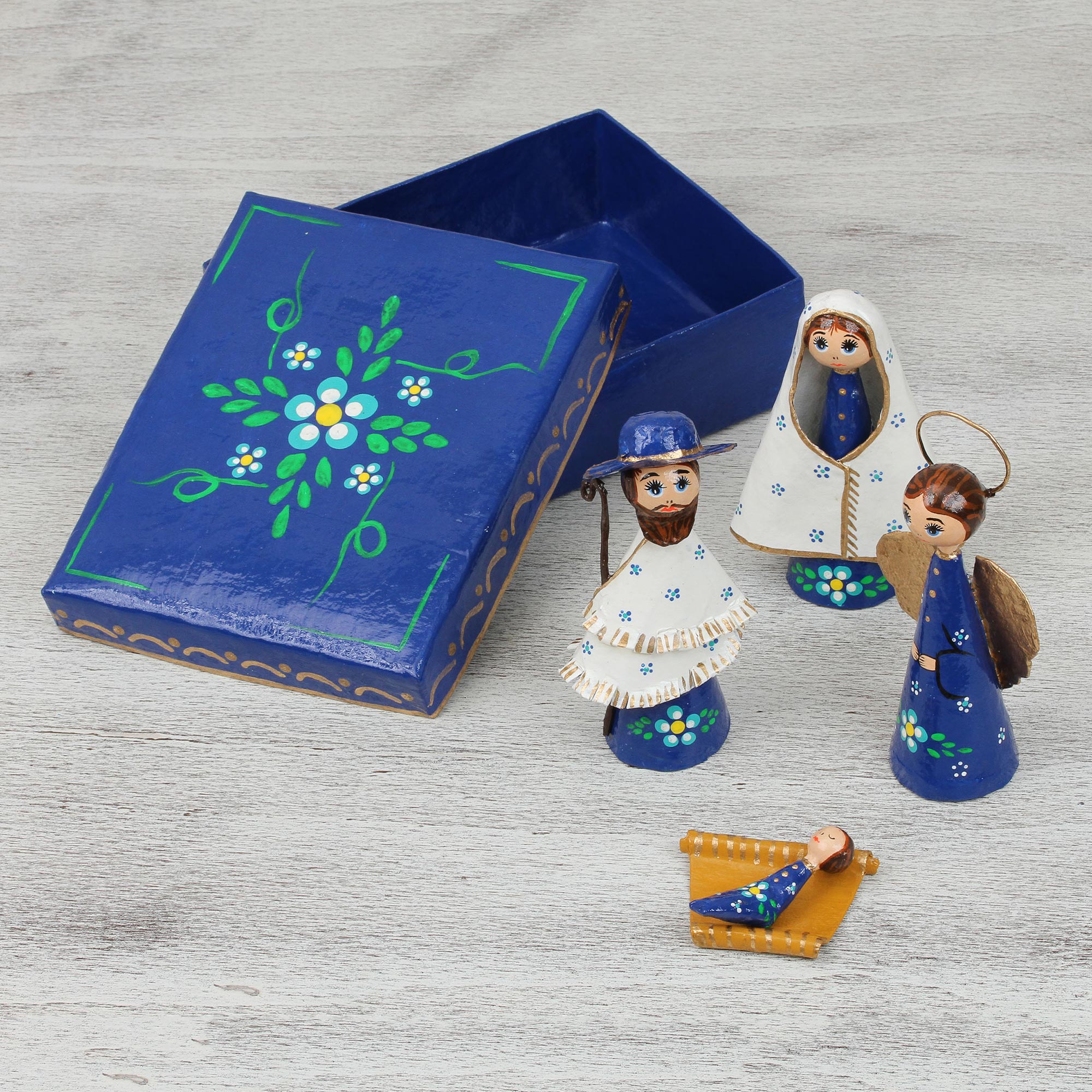 Premium Hand-Painted Nativity Scene – Authentic Mexican Papier Mache Art