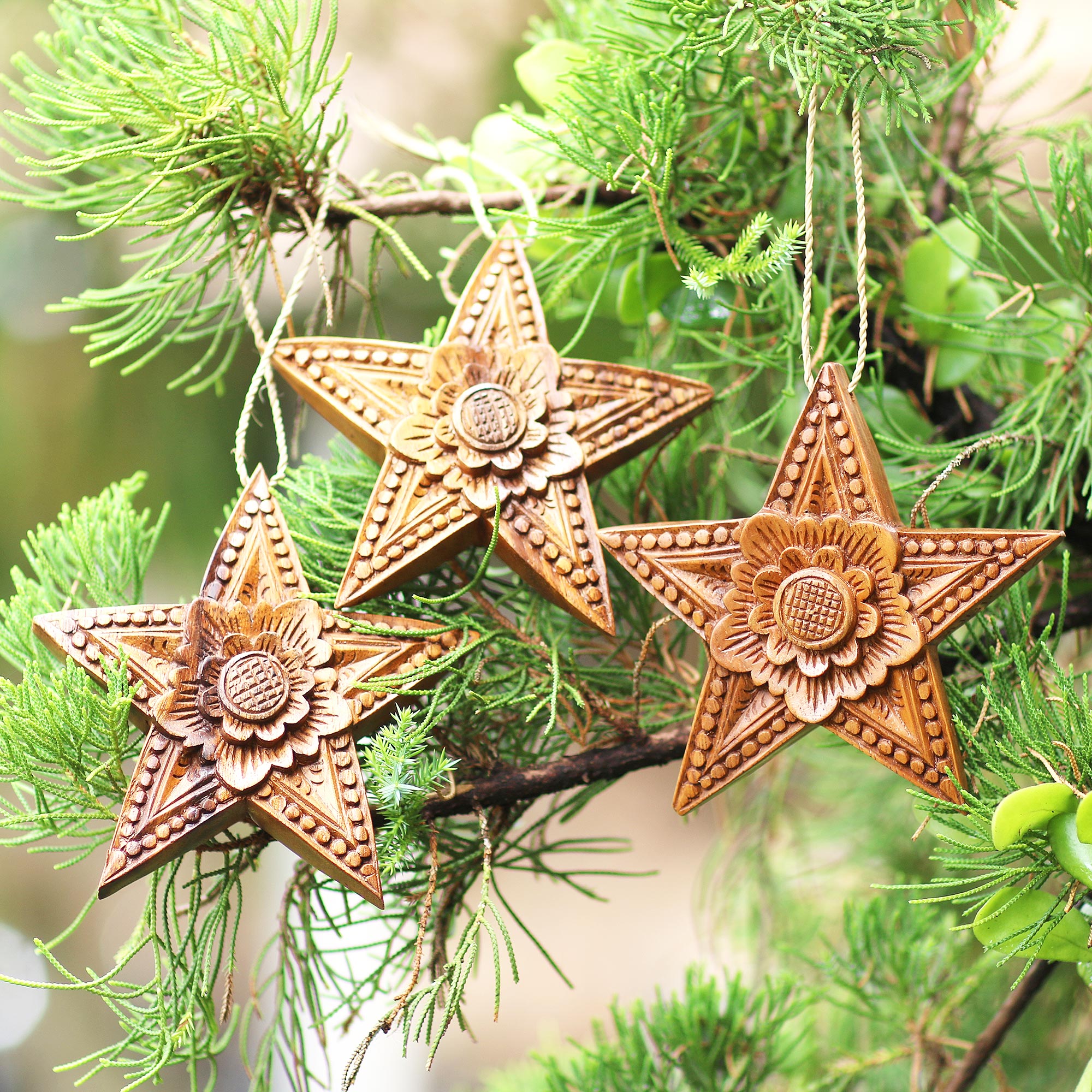 Premium Hand-Carved Star-Shaped Christmas Ornaments – Set of 3