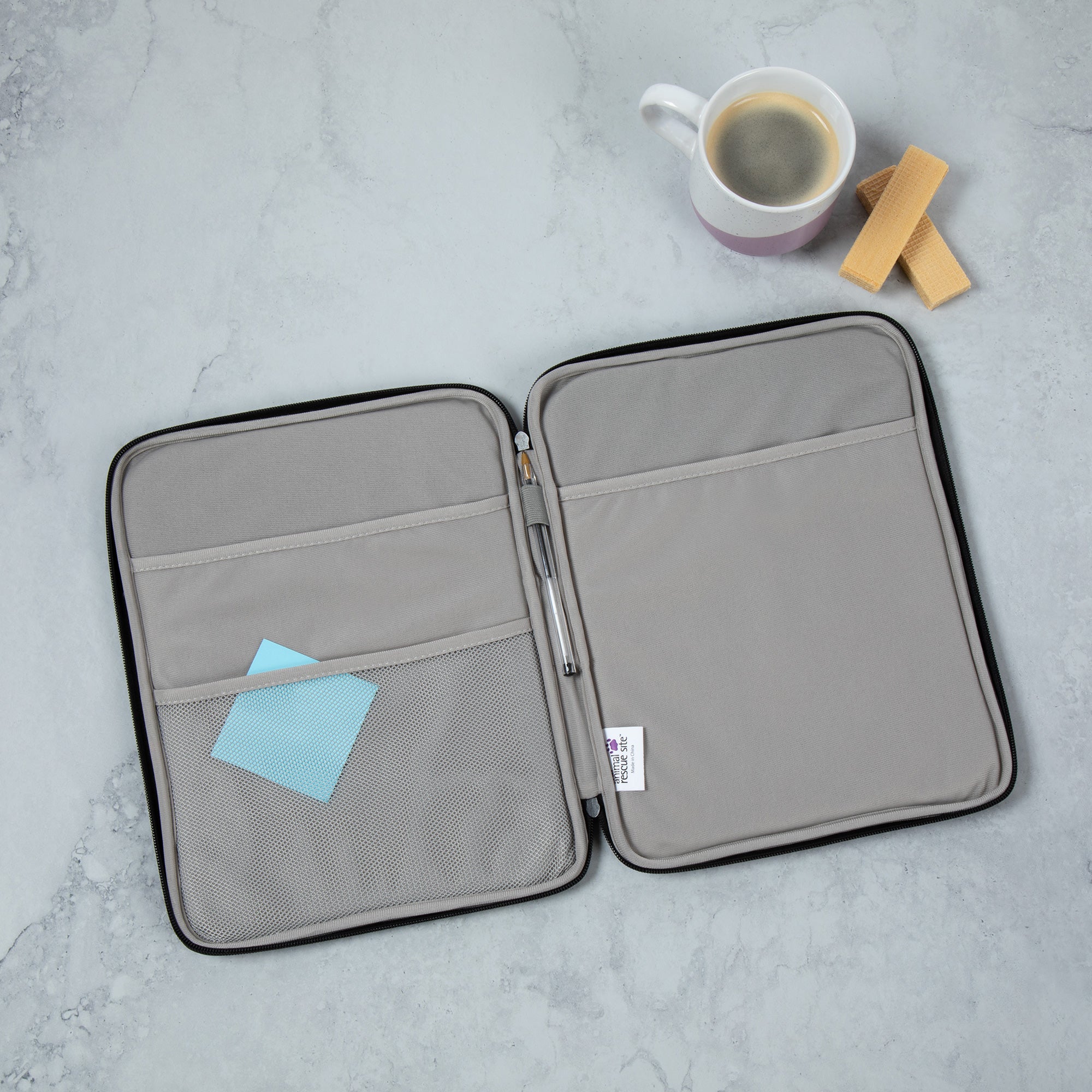 Ultimate Pawfectly Patterned Tablet Case - Premium Protection & Style