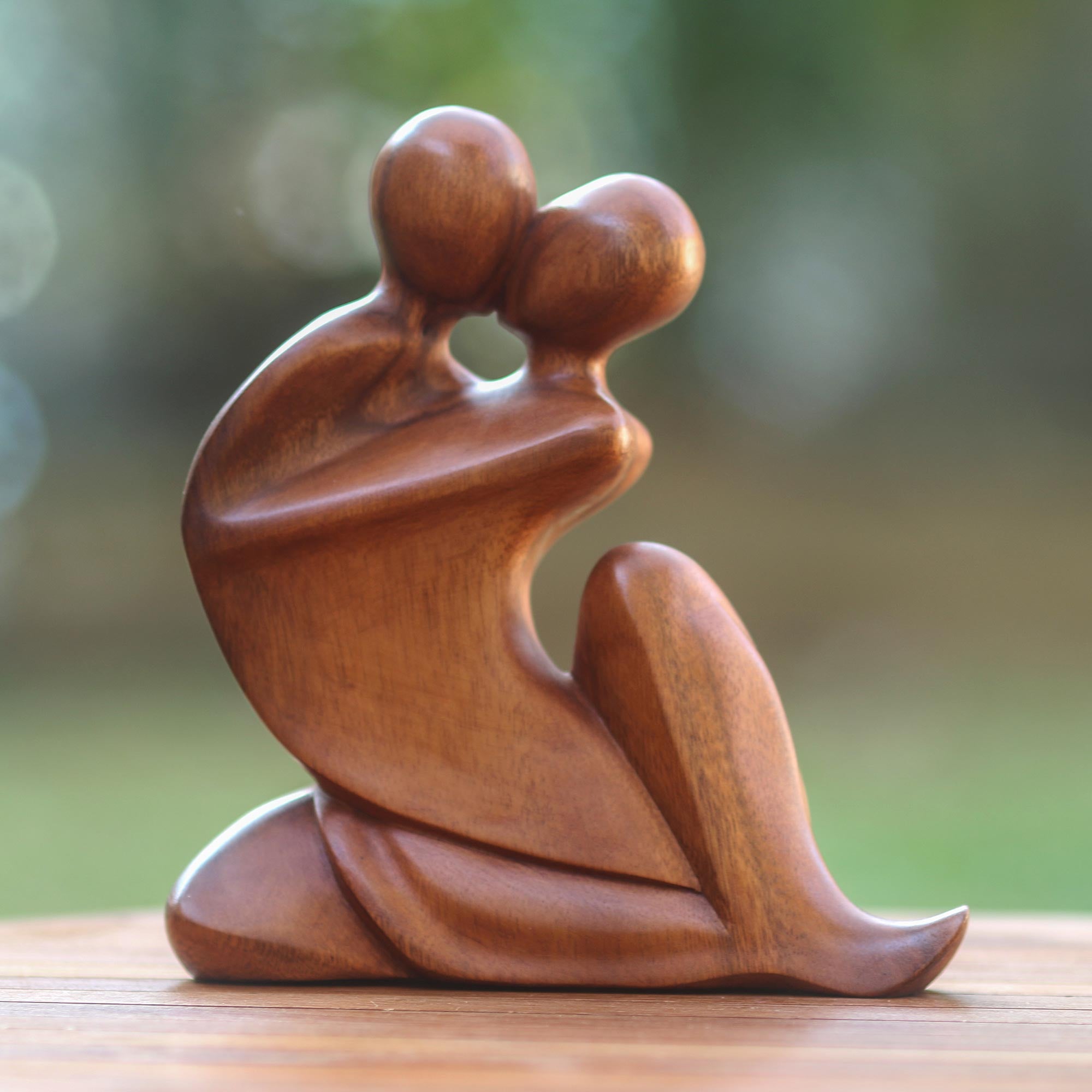 Premium Embrace Romantic Suar Wood Sculpture - Handcrafted Art Piece