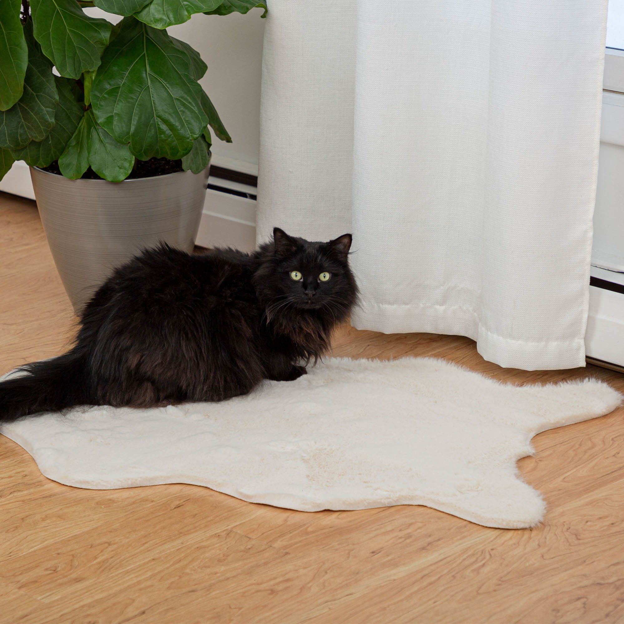 Premium Faux Fur Pet Mat - Ultimate Comfort for Your Furry Friend