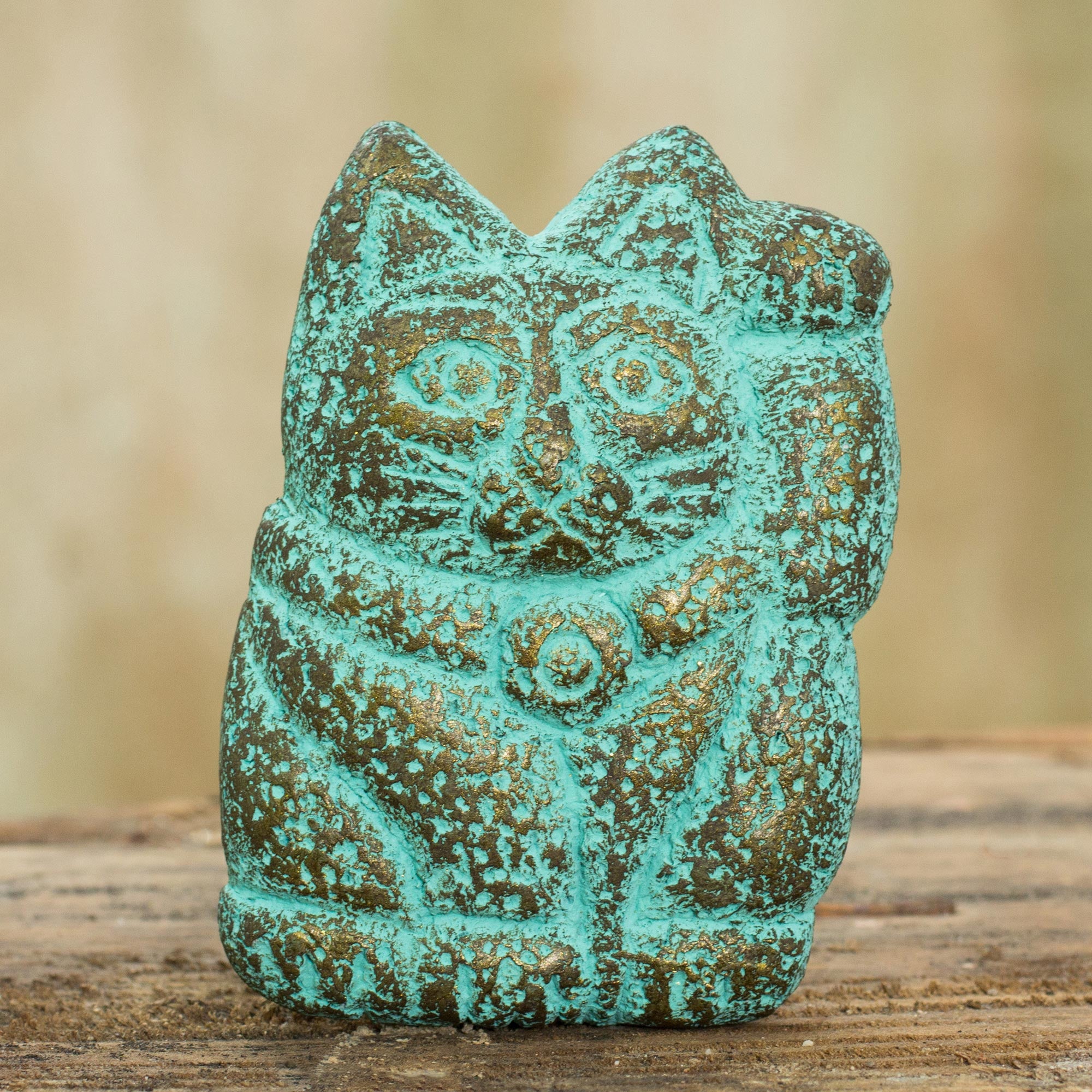 Premium Maneki Neko Japanese Lucky Cat Magnet - Handcrafted Recycled Paper Design