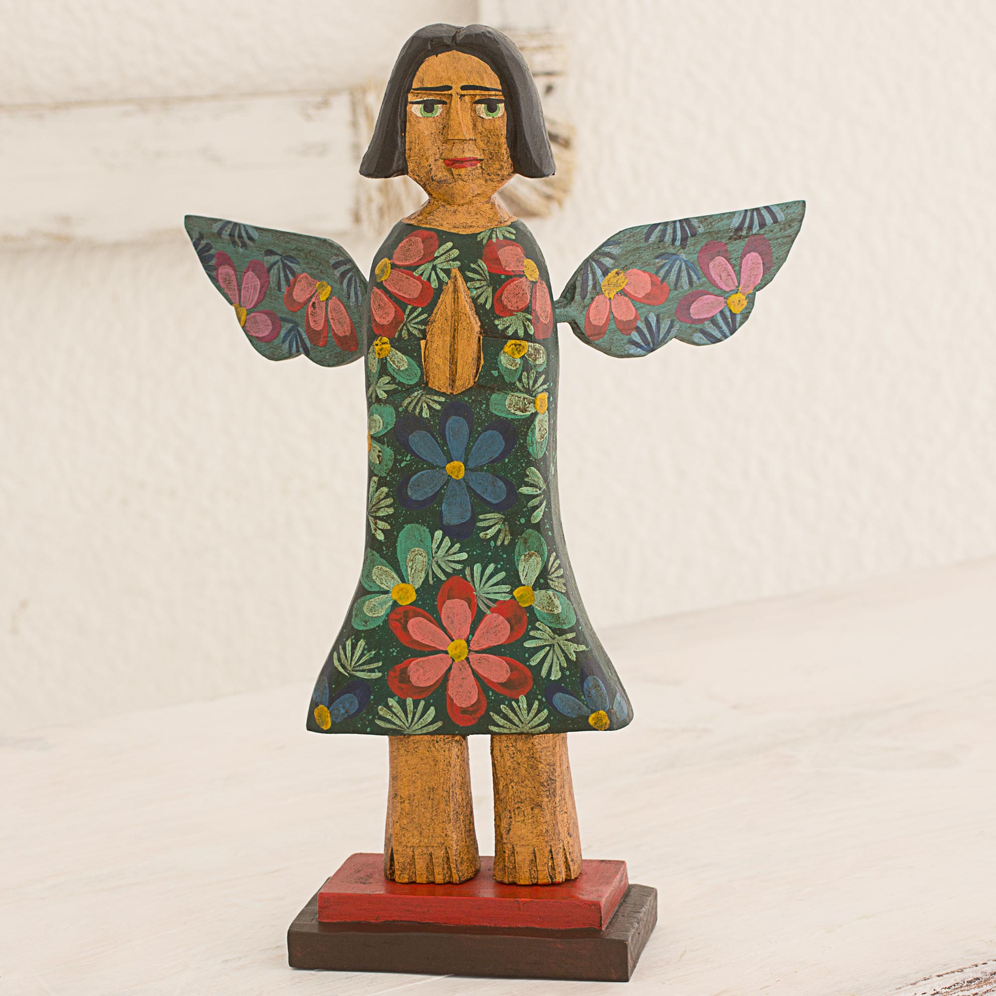 Premium Angel of Harmony Hand-Carved Pinewood Sculpture – Antique Style