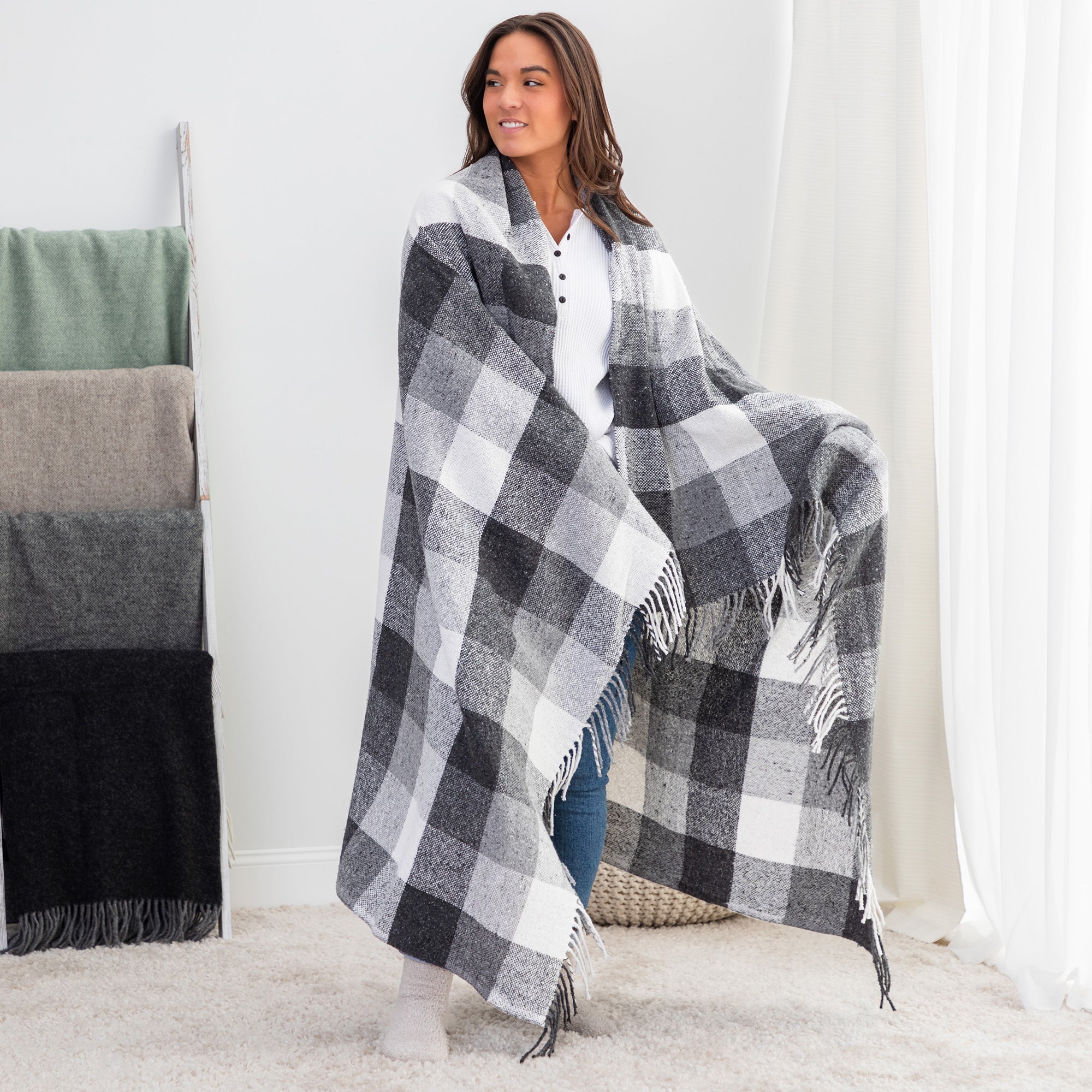 Premium Ukrainian Wool-Blend Fringed Throw Blanket - Ultimate Comfort & Warmth