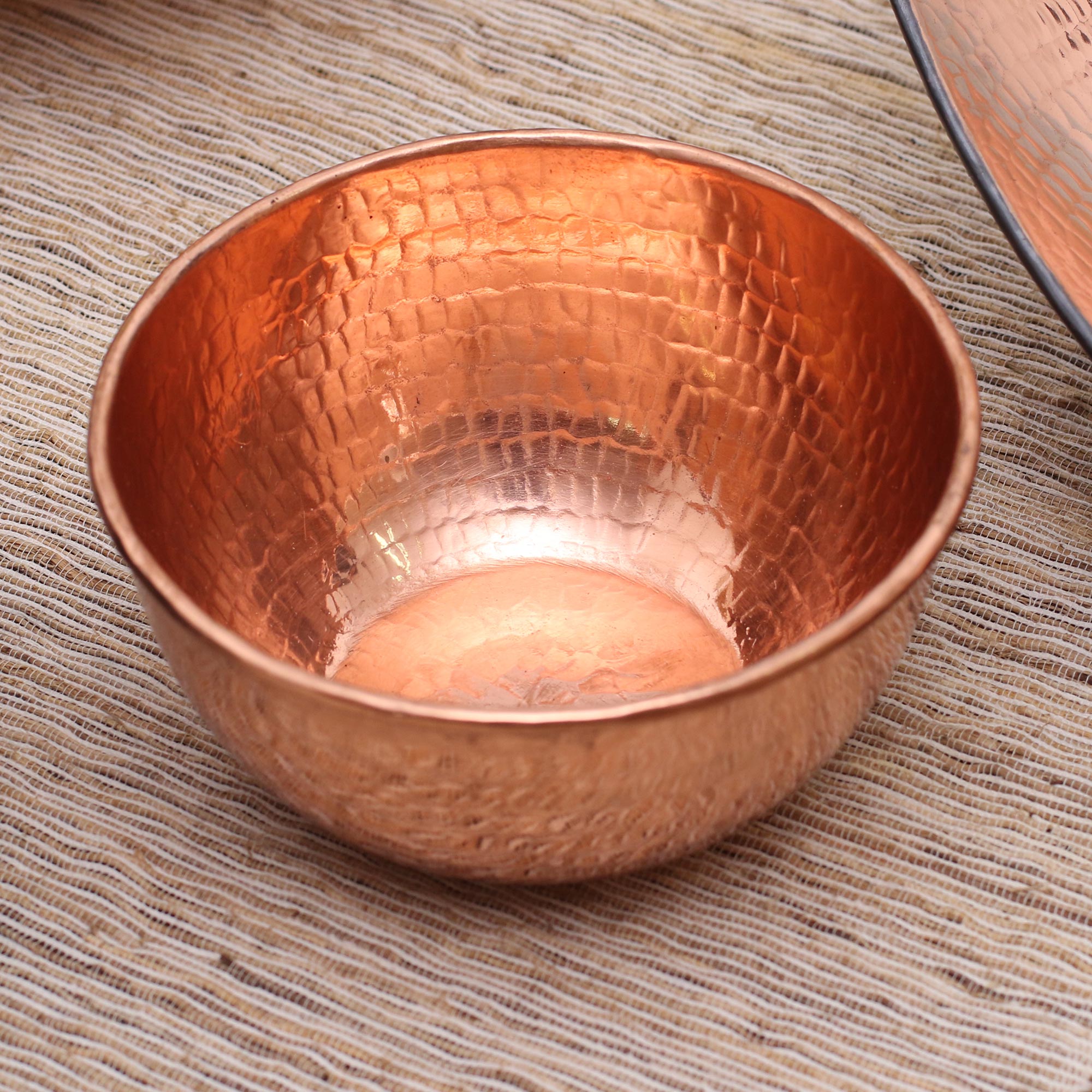 Premium Handcrafted Hammered Copper Bowl by Mimik Sriningsih – Ultimate Bali Artisan Craft
