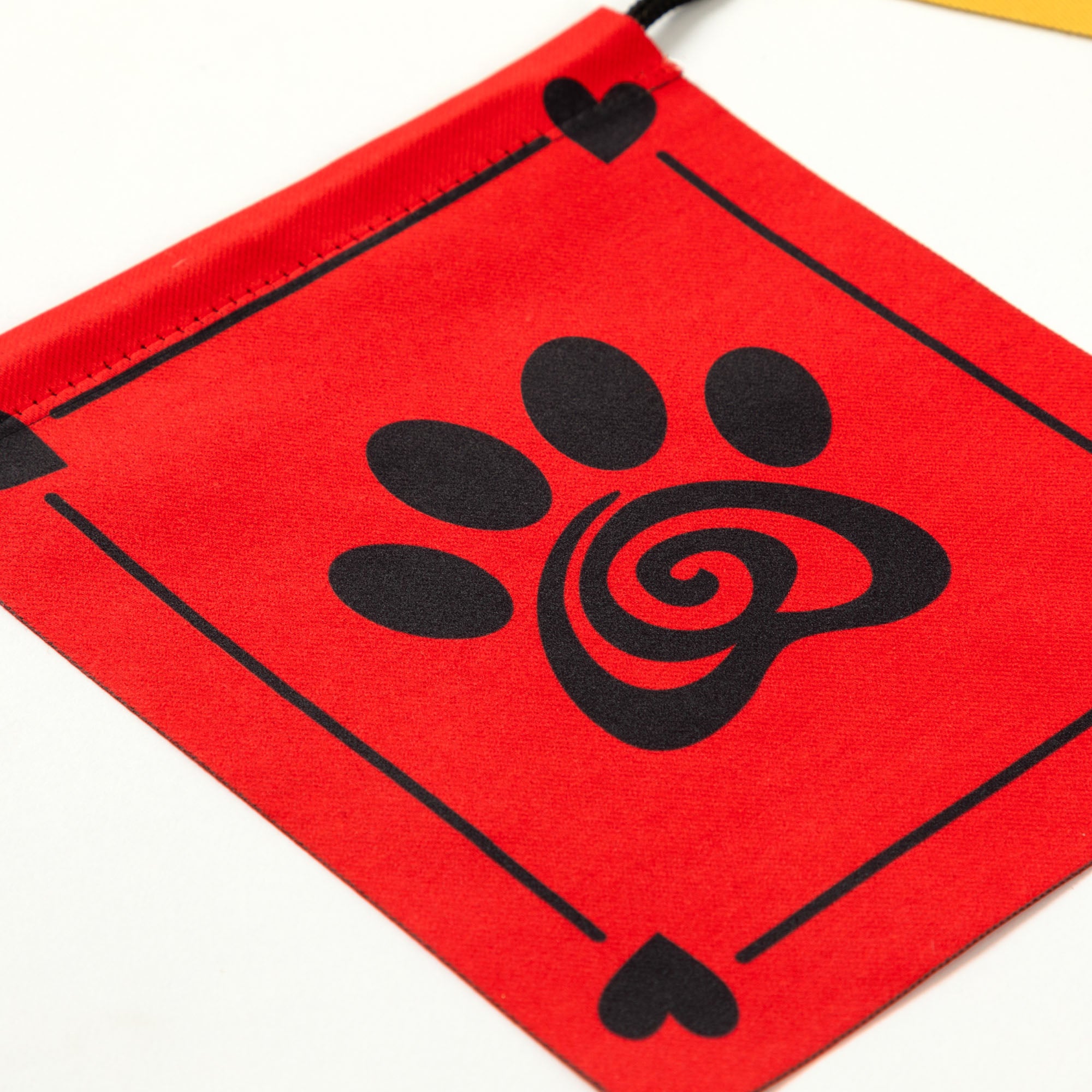 Premium Paw Print Outdoor Flags - Ultimate Pet Lover's Decor