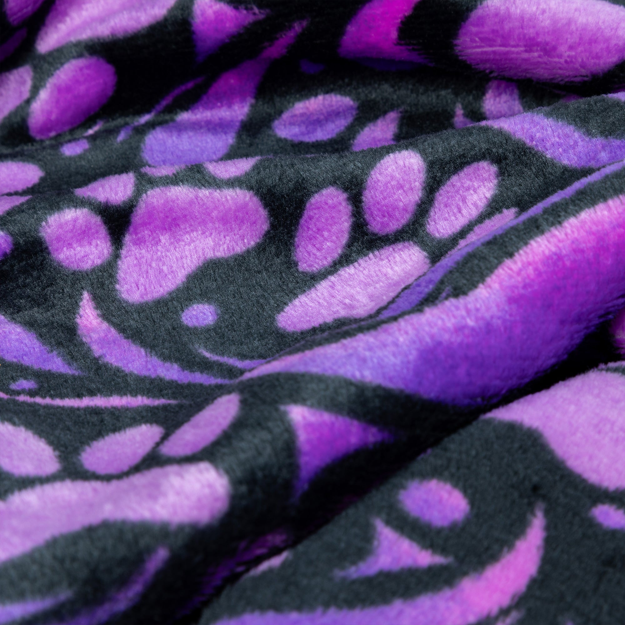 Ultimate Cozy Paw Print Travel Blanket - Premium Softness for Every Adventure