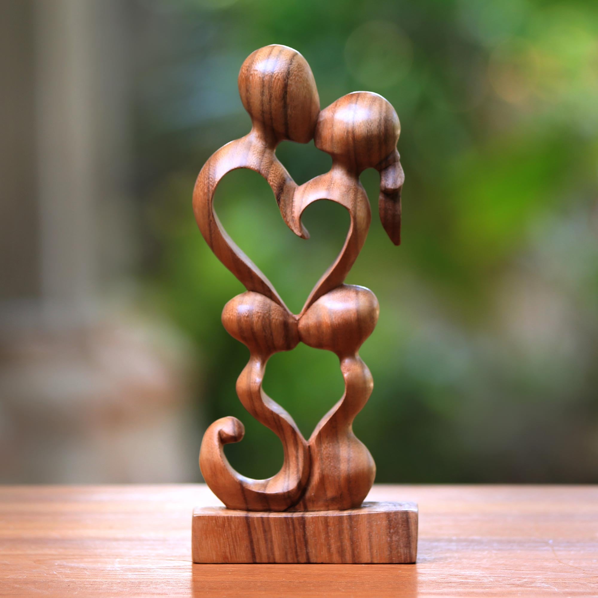 Premium Harmony Romantic Suar Wood Sculpture - Family Love Tribute
