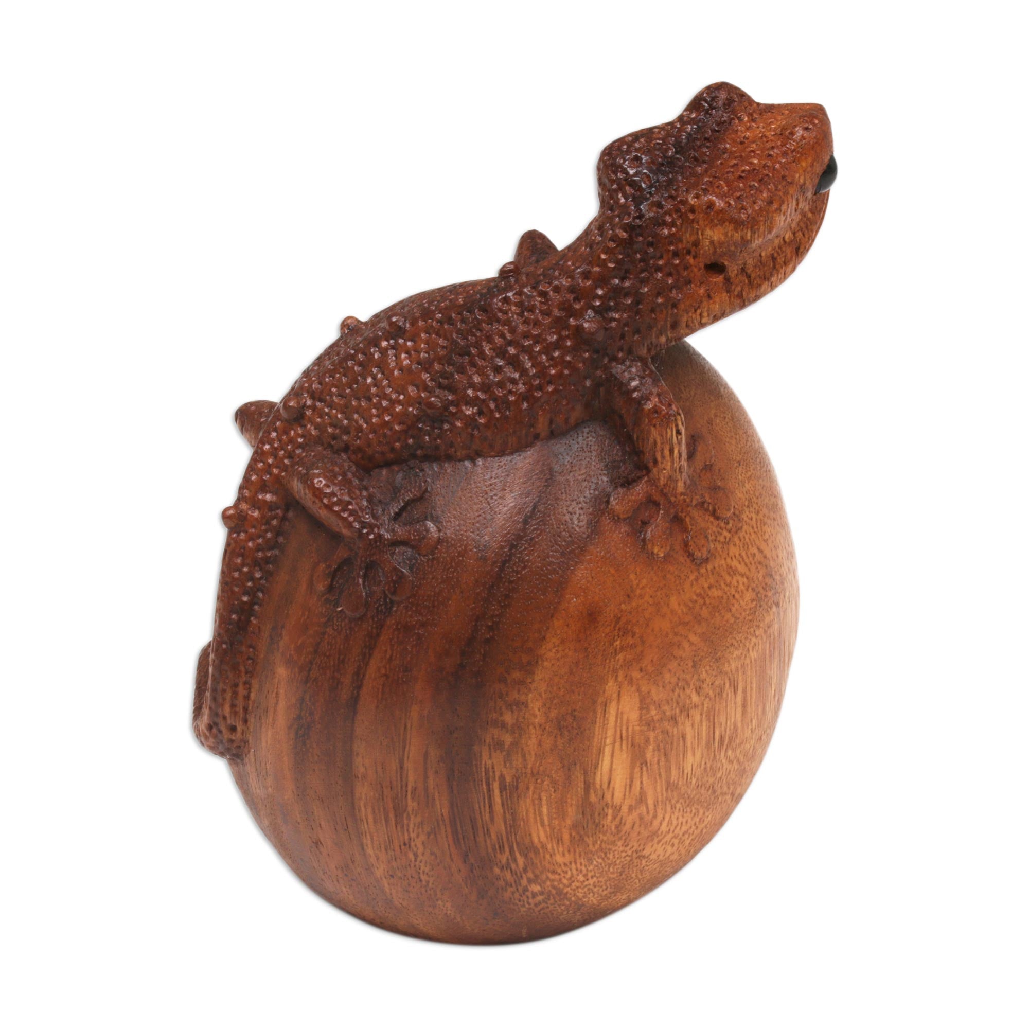Premium Handcrafted Gecko Sculpture in Suar Wood
