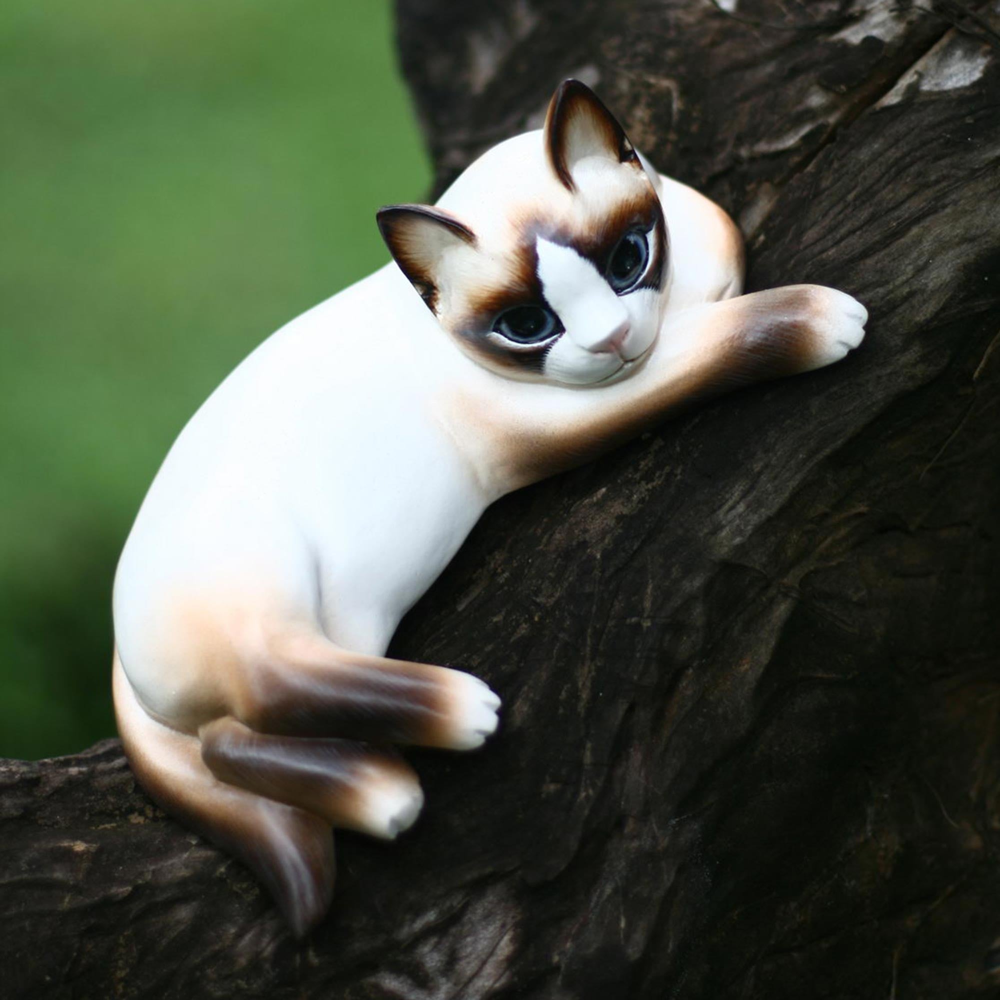 Premium Handcrafted Cat Wood Statue - Thoughtful Feline Art