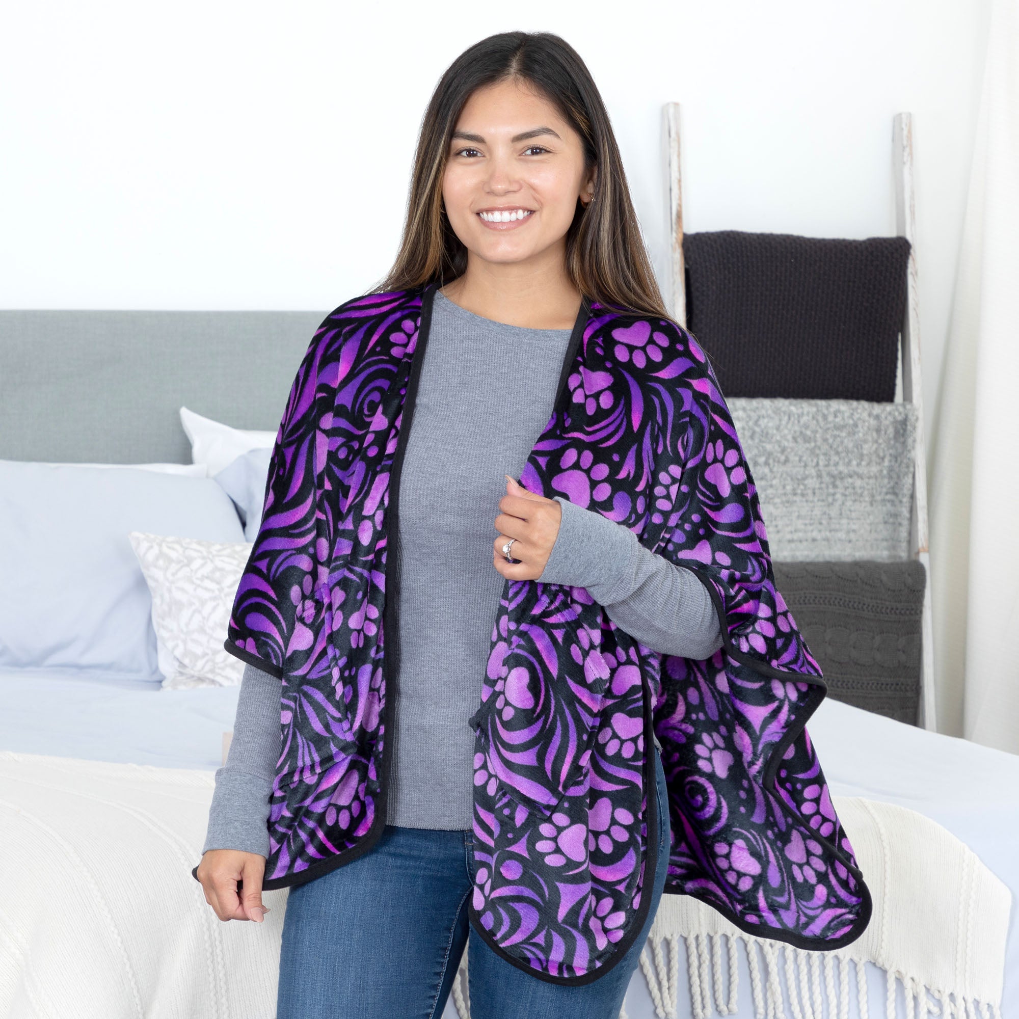 Ultimate Cozy Paw Print Pocket Wrap – Premium Fleece Shawl