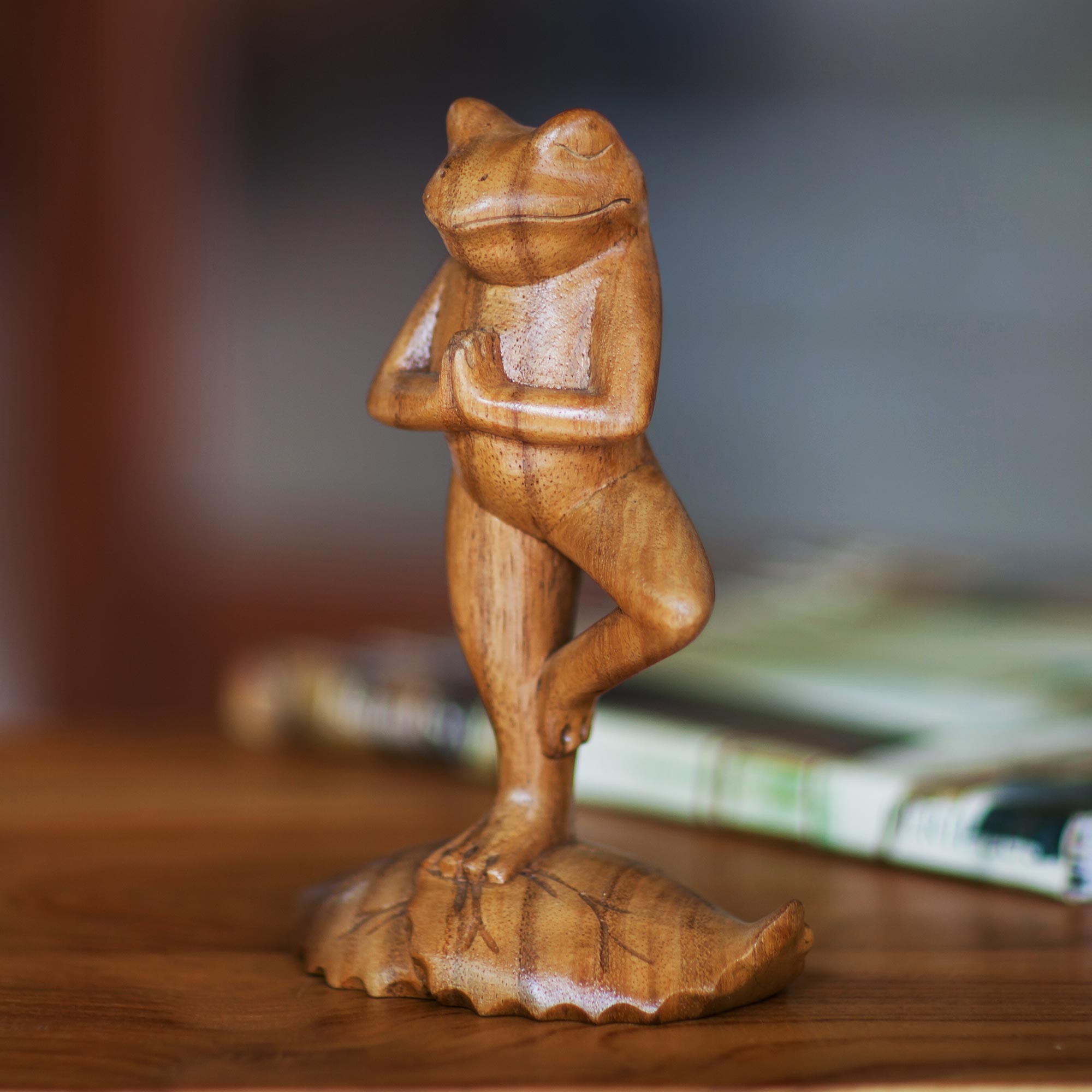 Premium Tree Pose Yoga Frog Wood Sculpture - Handcrafted Meditation Art