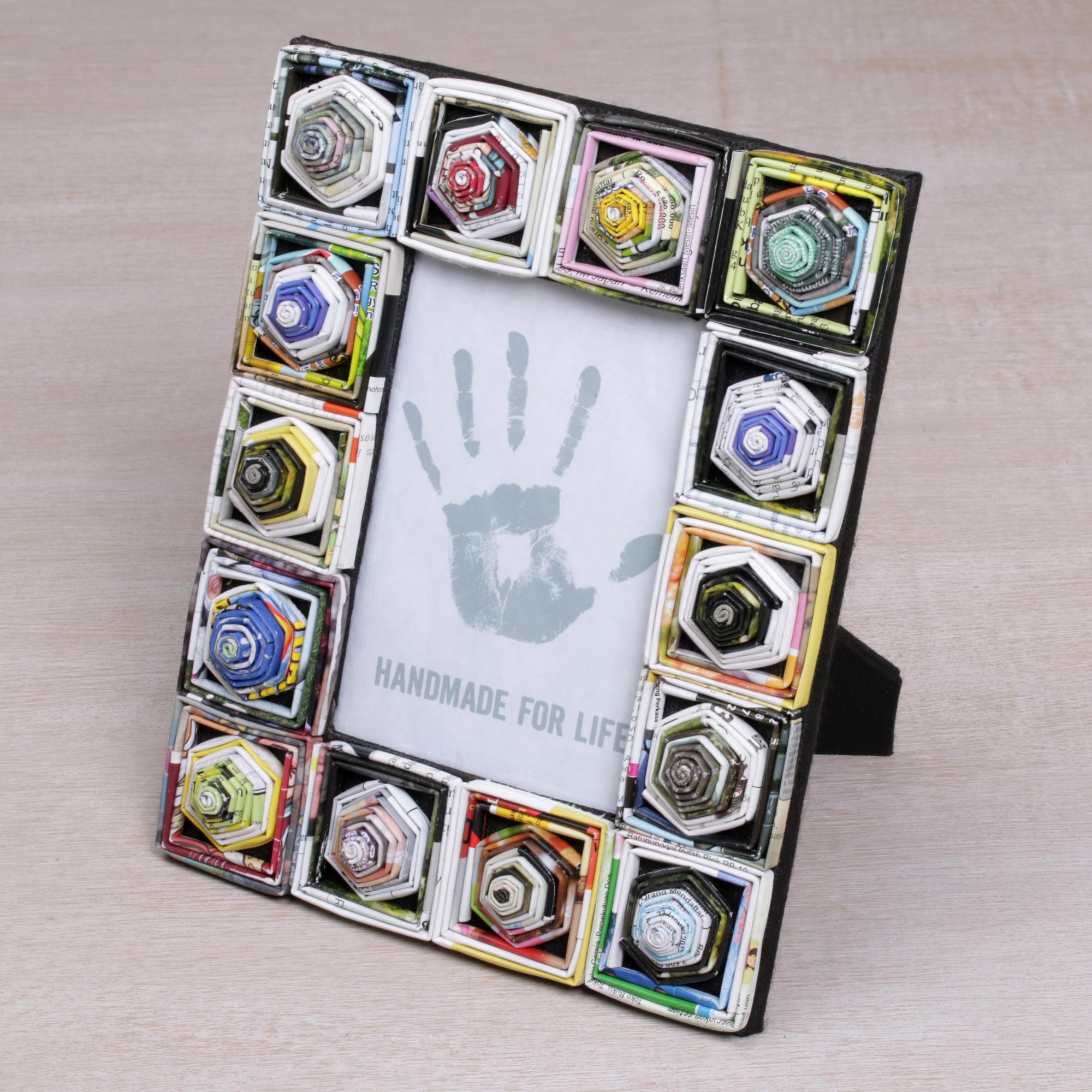 Premium Recycled Paper Photo Frame - Eco-Friendly Handcrafted Design from Bali
