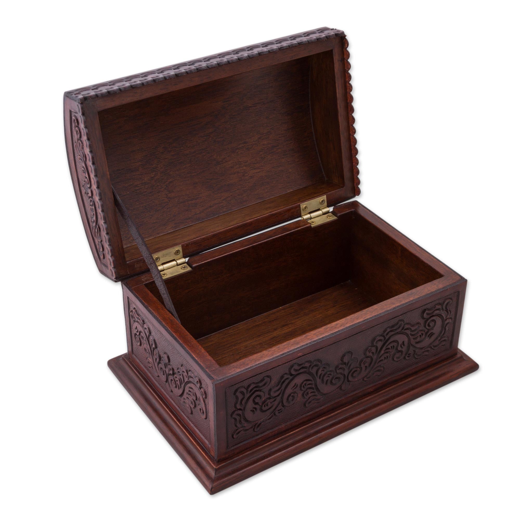 Premium Handcrafted Peruvian Leather Storage Chest