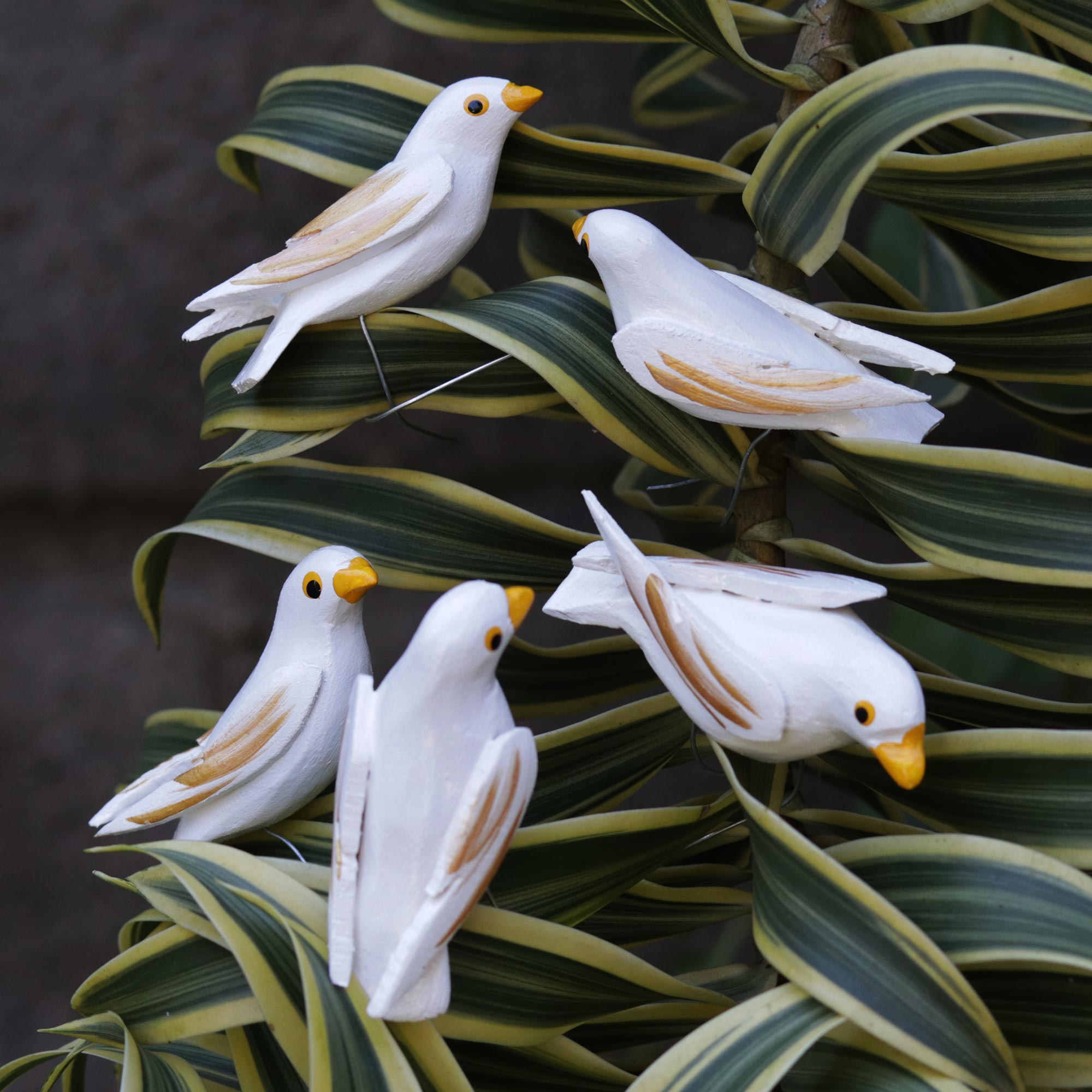 Premium White Wood Dove Ornaments - Set of 5 for Peaceful Holiday Decor