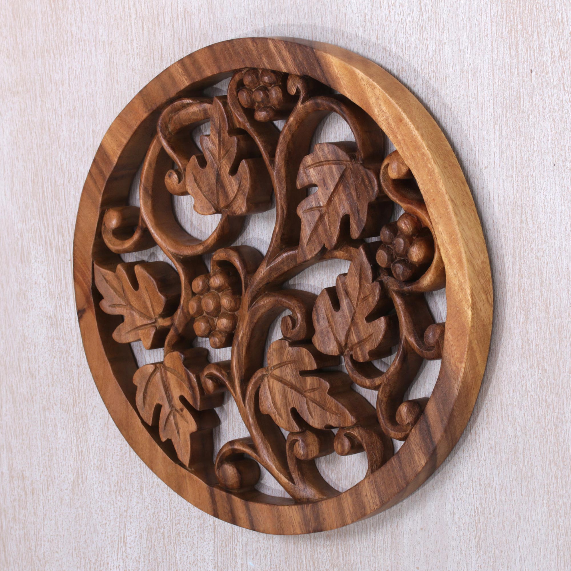 Premium Grapevine Artisan Wood Relief Panel – Hand-Carved Suar Wood Decor