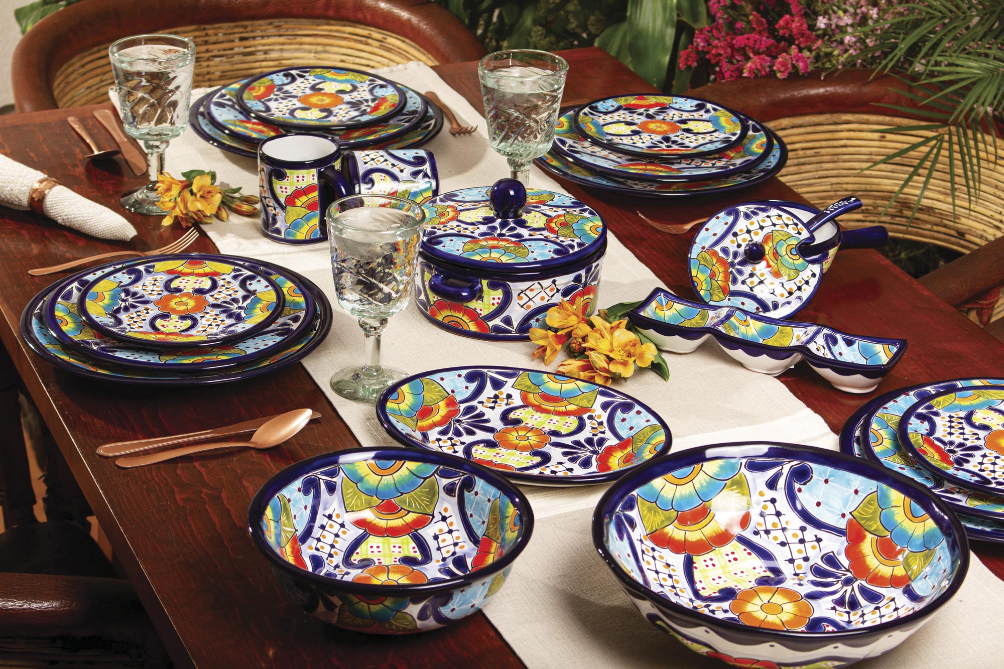 Premium Raining Flowers Collection: Set of 4 Handcrafted Mexican Talavera Floral Ceramic Mugs
