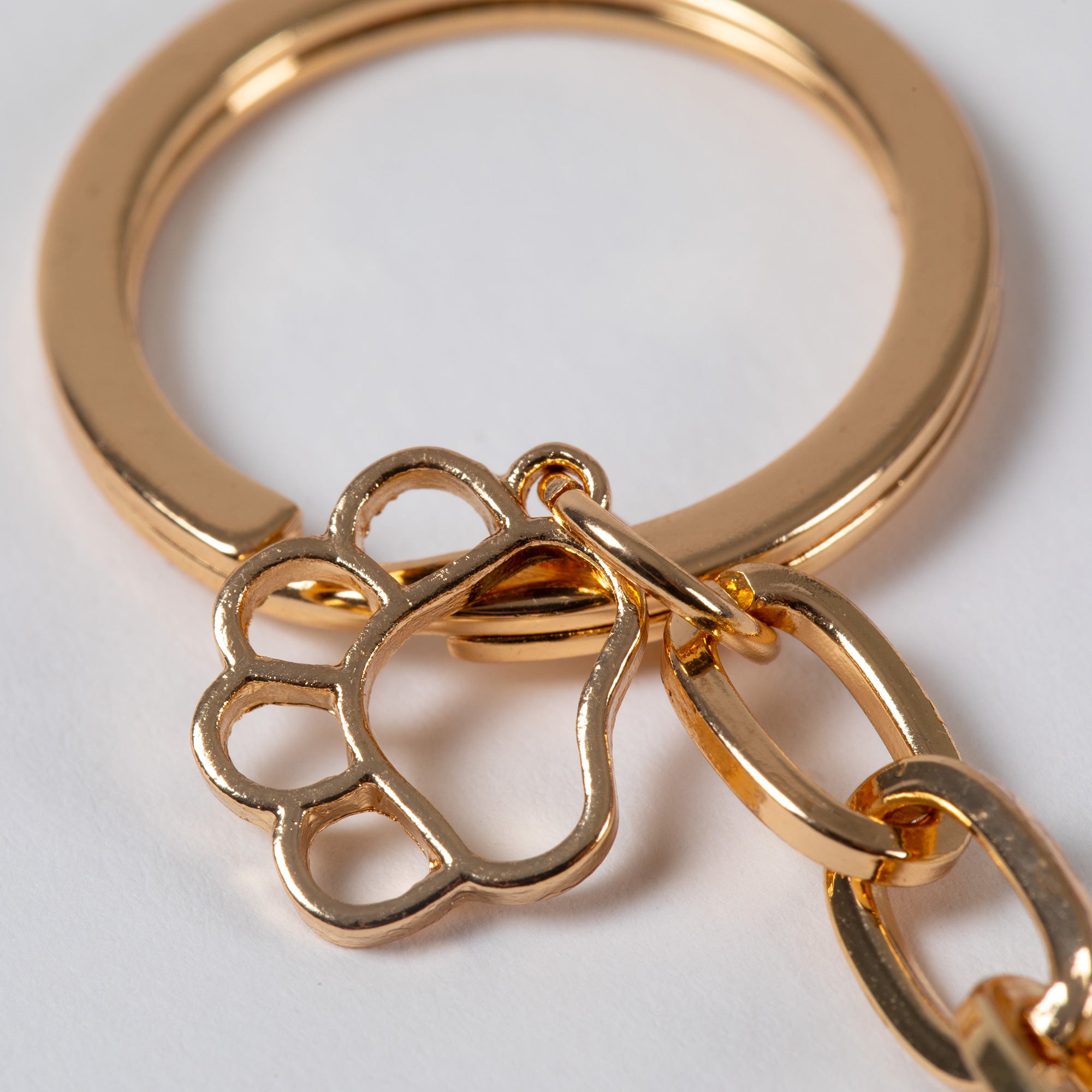Premium Real Flowers Pet Keychain - Glamorous & Unique