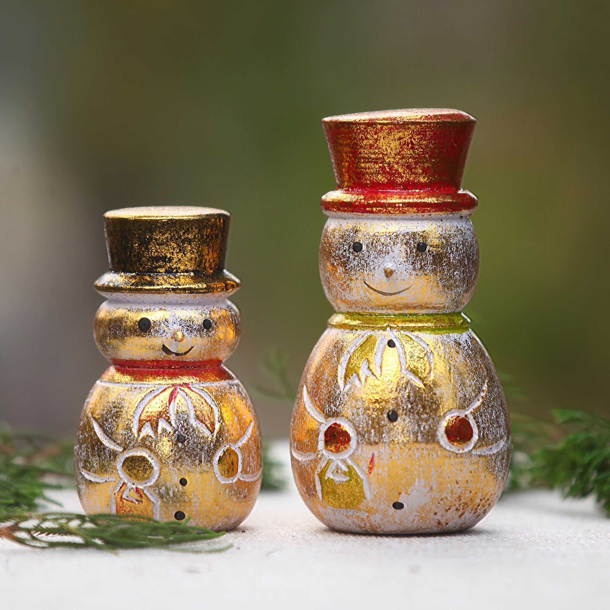 Premium Distressed Gold-Tone Wood Snowman Holiday Decor Set (Pair)