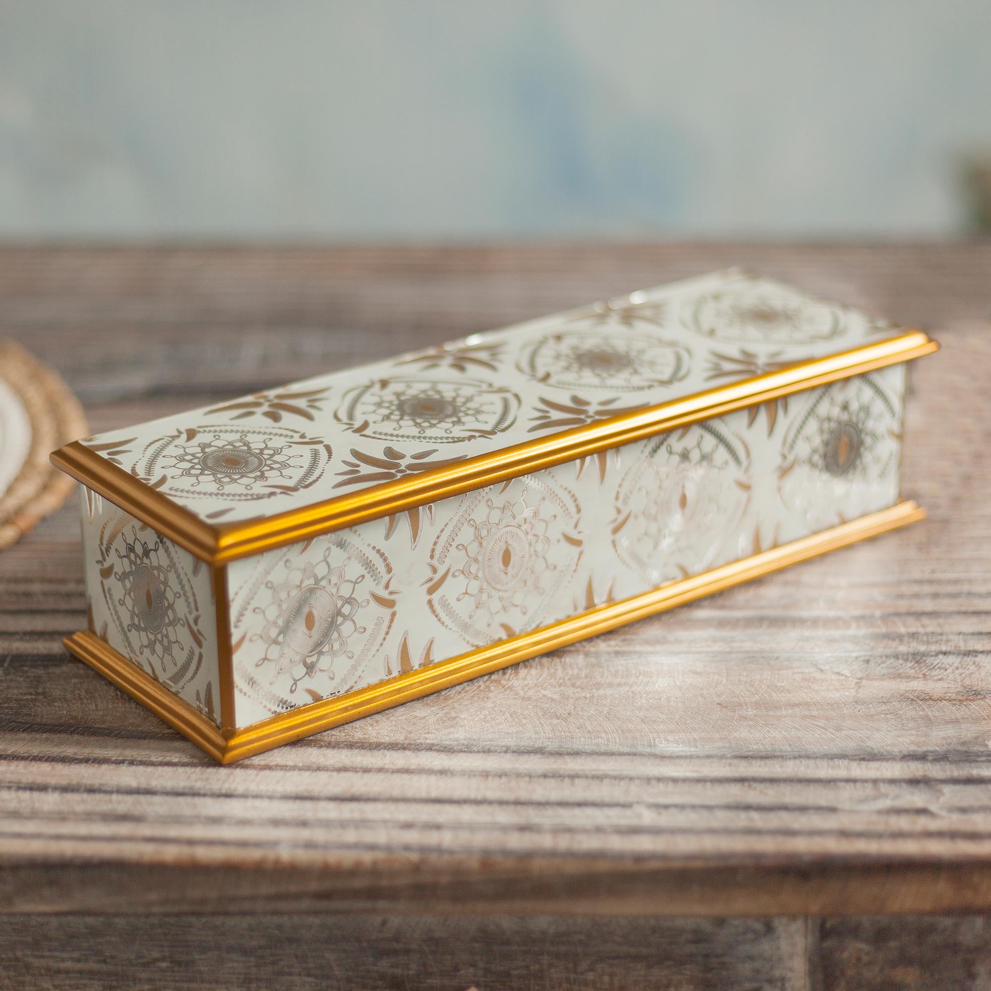 Premium Golden Treasure Reverse-Painted Glass Box – Handcrafted in Peru