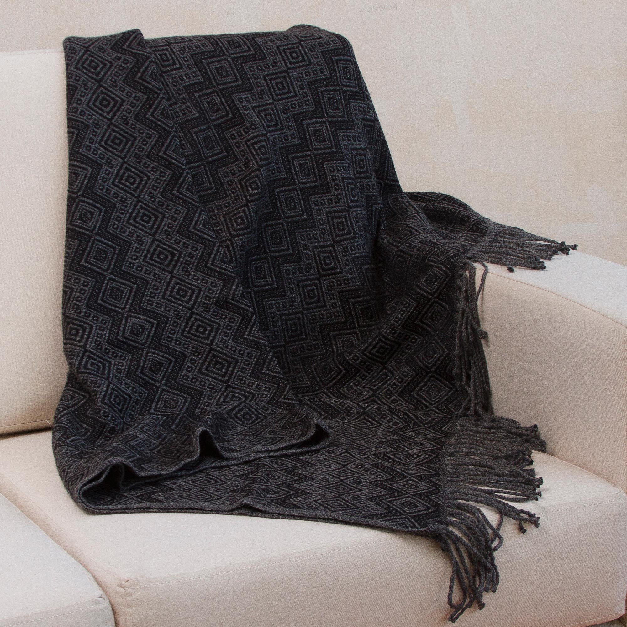Premium Smoky Black Diamonds Throw Blanket - Ultimate Comfort