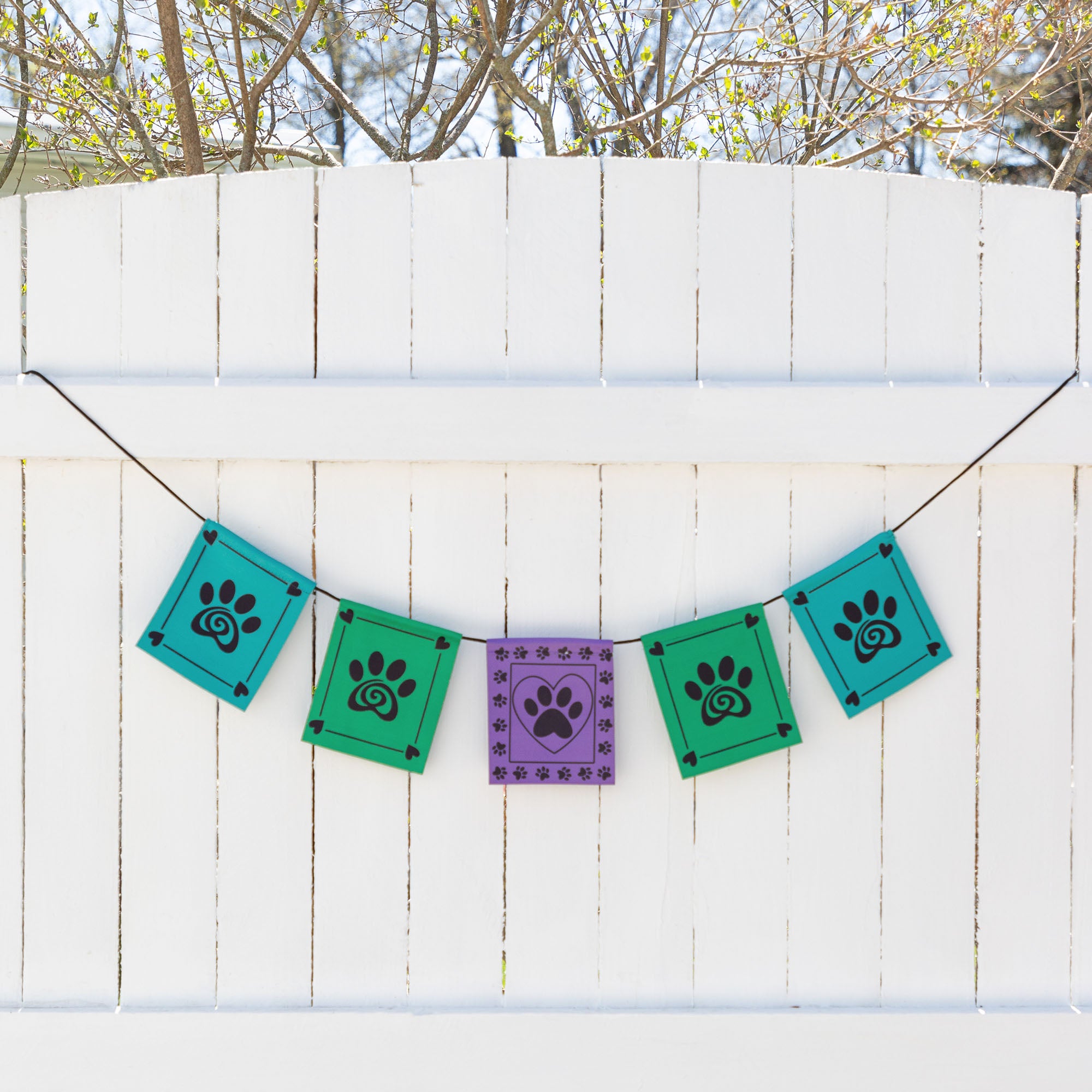 Premium Paw Print Outdoor Flags - Ultimate Pet Lover's Decor