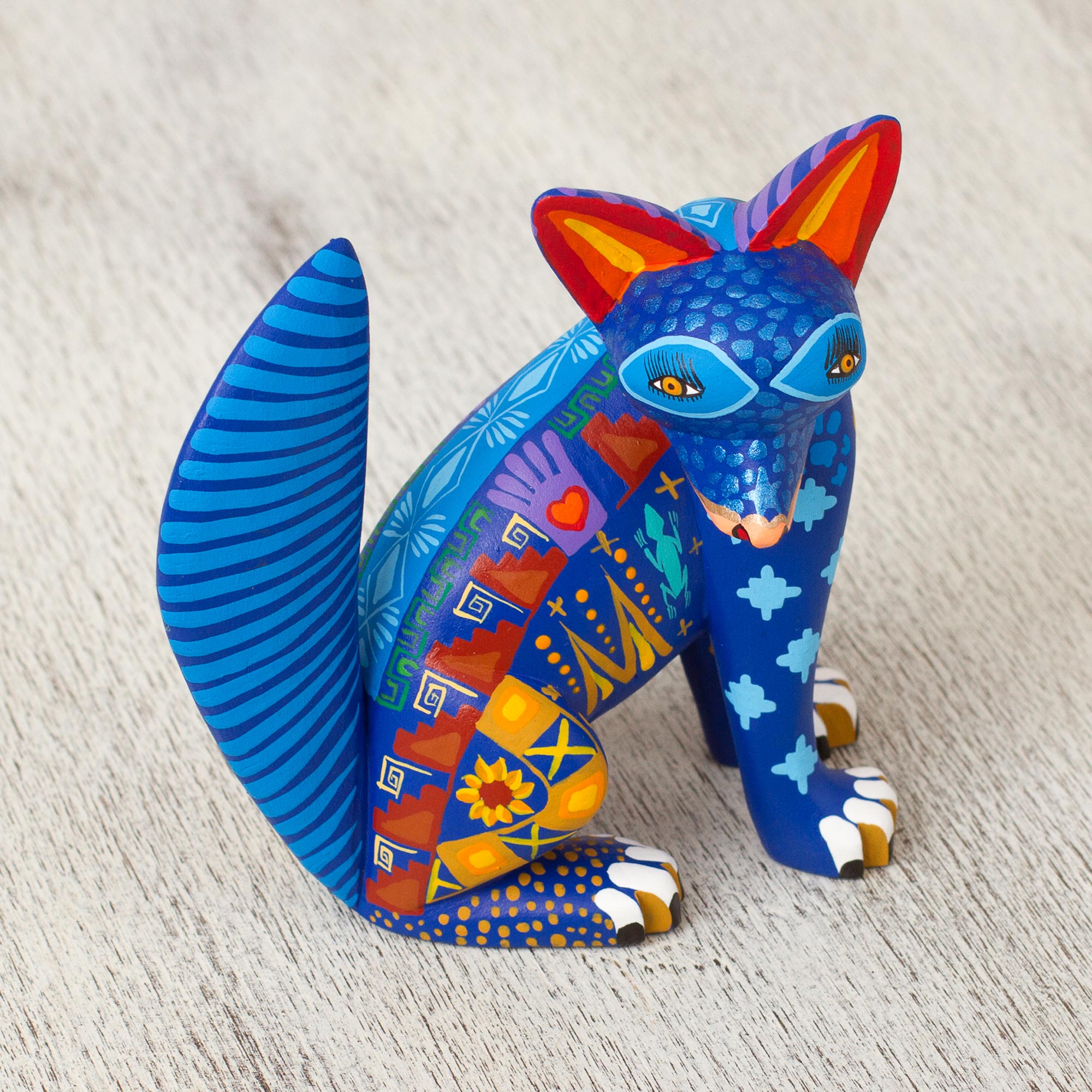 Premium Zapotec Coyote Wood Sculpture - Handcrafted Alebrije Art