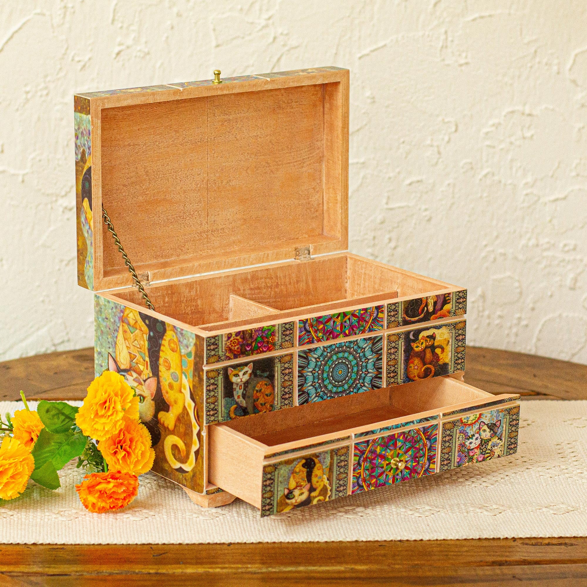 Premium Handcrafted Decoupage Cats Jewelry Box - Mexican Artisan Design