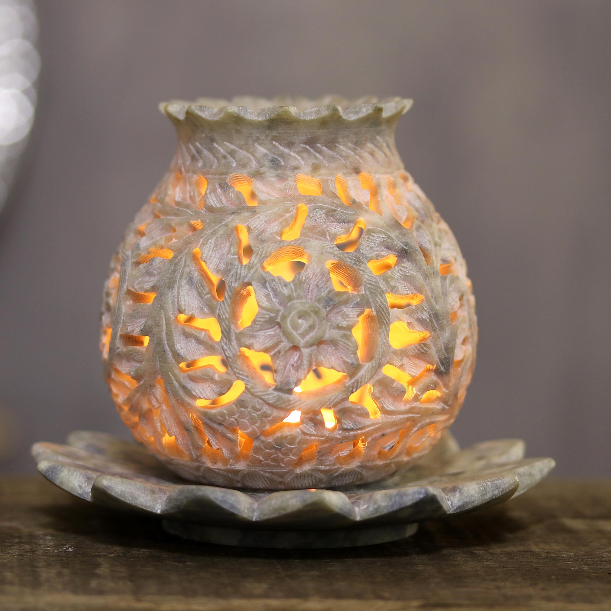 Premium Hand-Carved Soapstone Tealight Holder - Floral Lotus Design