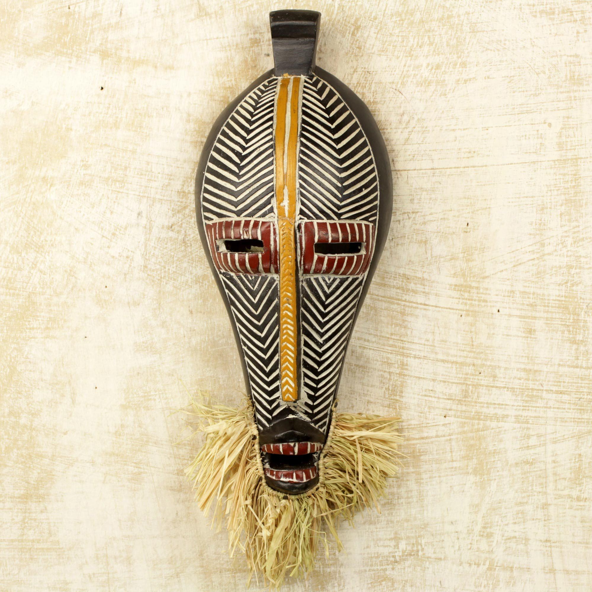 Premium Monifa Ghanaian Wood Mask - Handcrafted Decorative Art