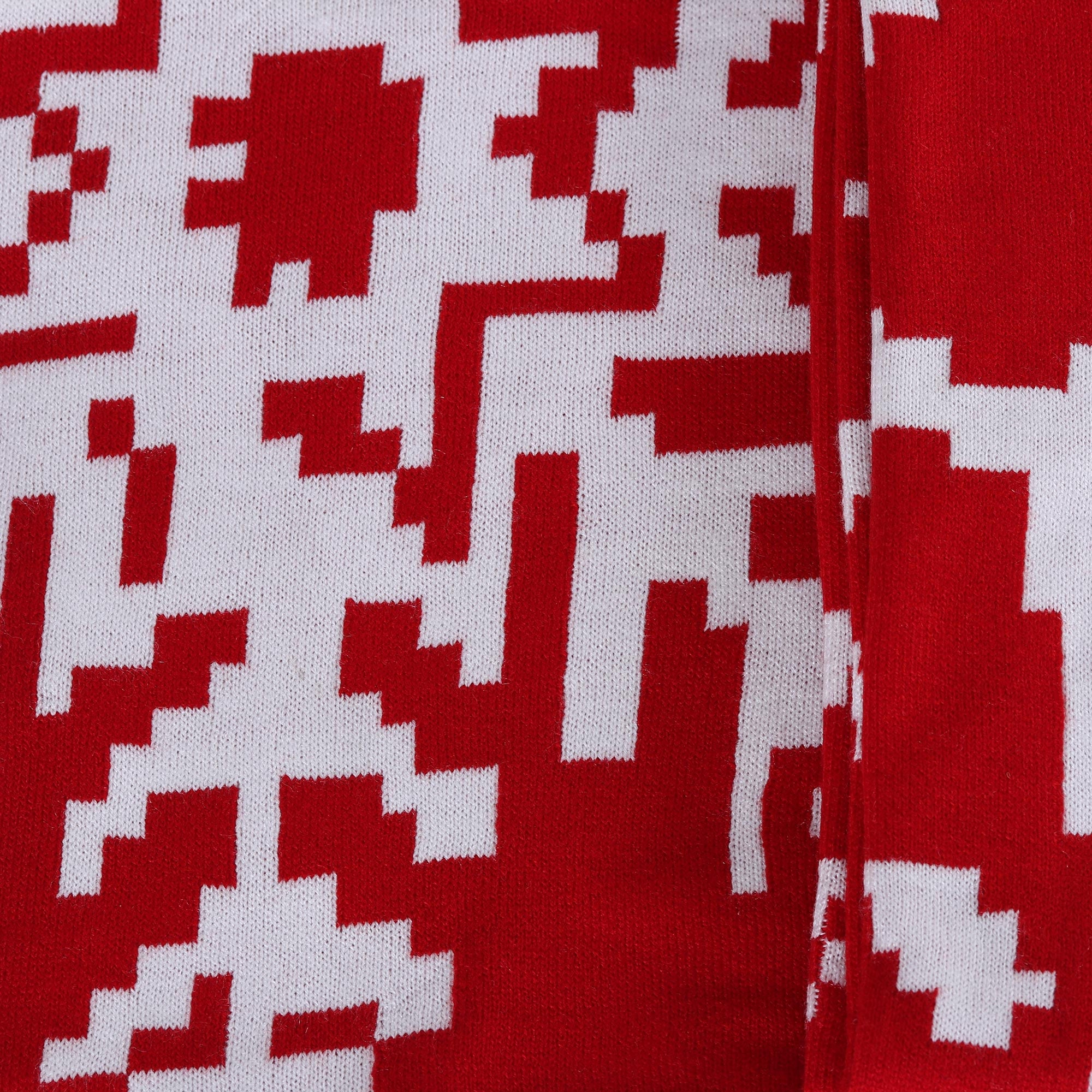 Premium Christmas Fantasy Knit Throw - Poppy & Snow White Design