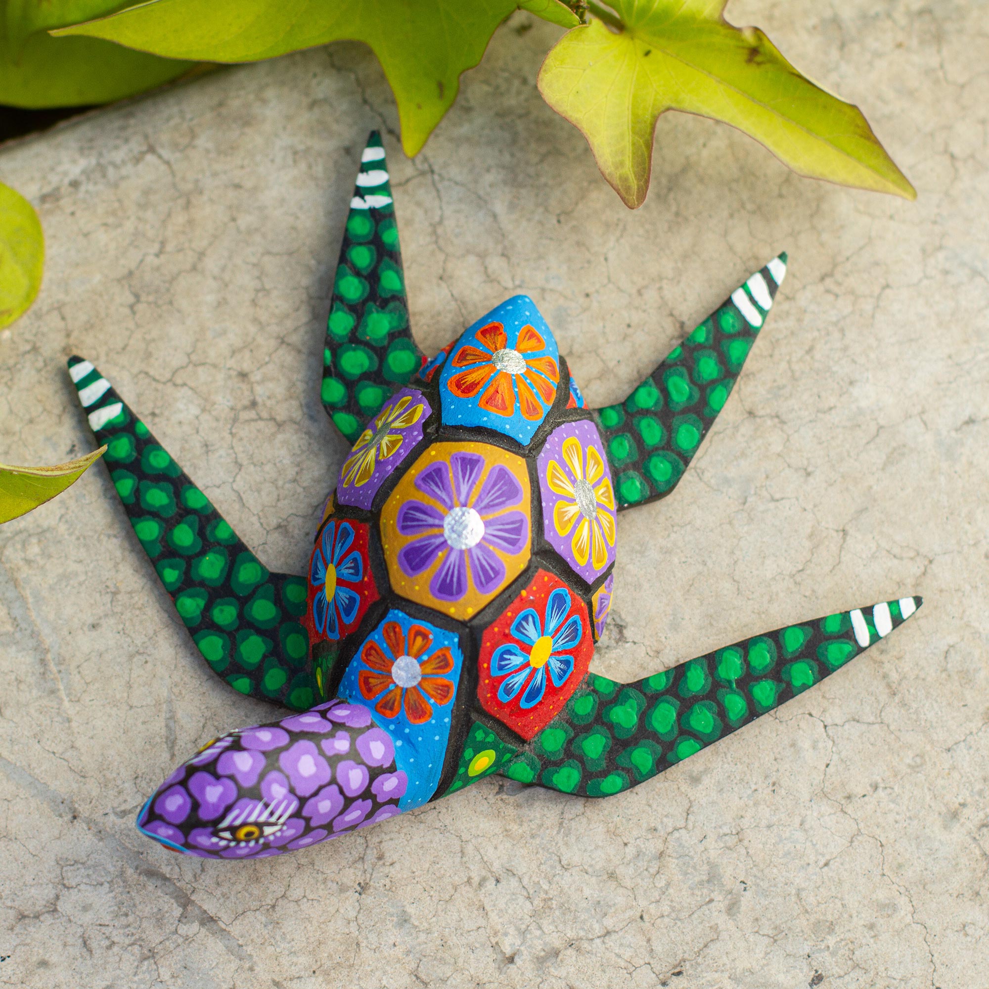 Premium Psychedelic Turtle Alebrije - Hand-Painted Mexican Wood Sculpture