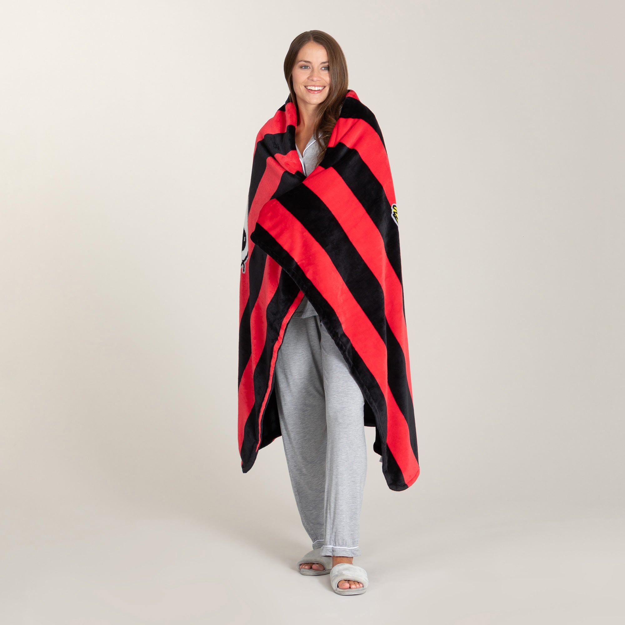 Ultimate Joe Cool Snoopy Plush Throw Blanket - Premium Comfort