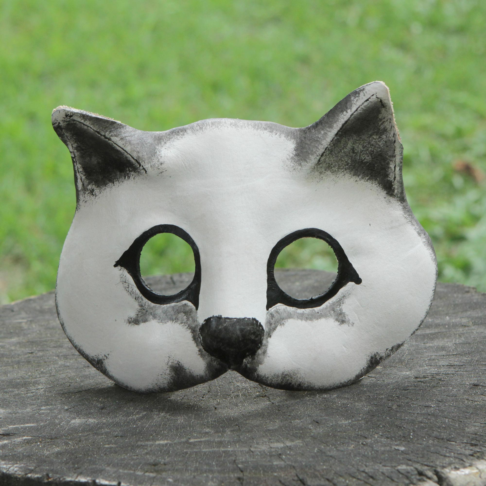 Premium Handcrafted Brazilian Cat Mask - Fierce Feline Artisan Leather