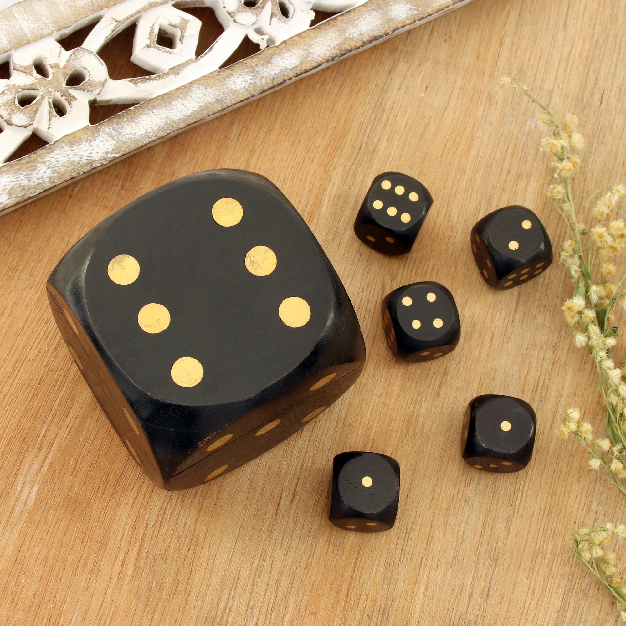 Premium Mango Wood Dice Set with Brass Accents - Elegant Decorative Box
