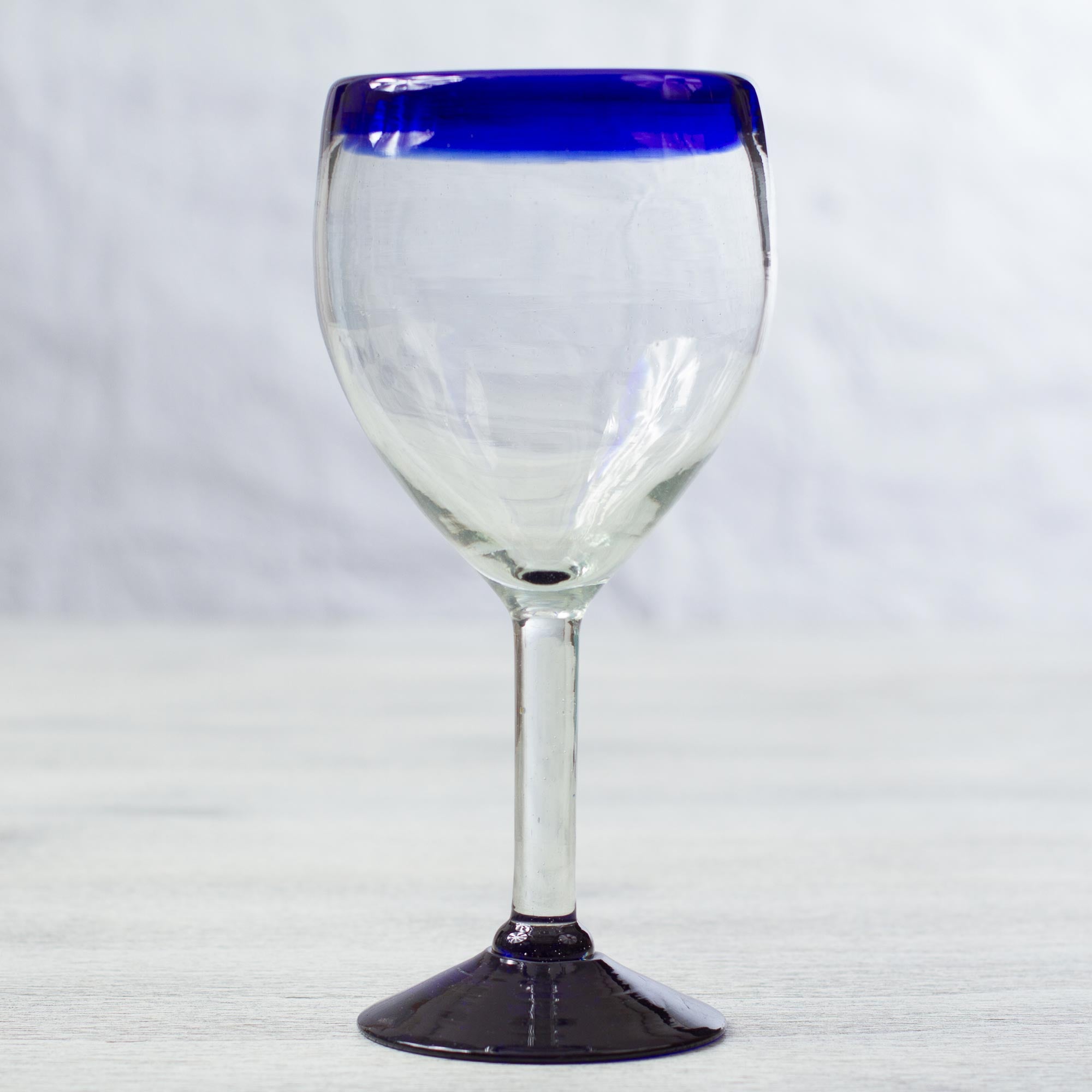 Premium Cobalt Elegance: Set of Six Eco-Friendly Hand-Blown Wine Goblets