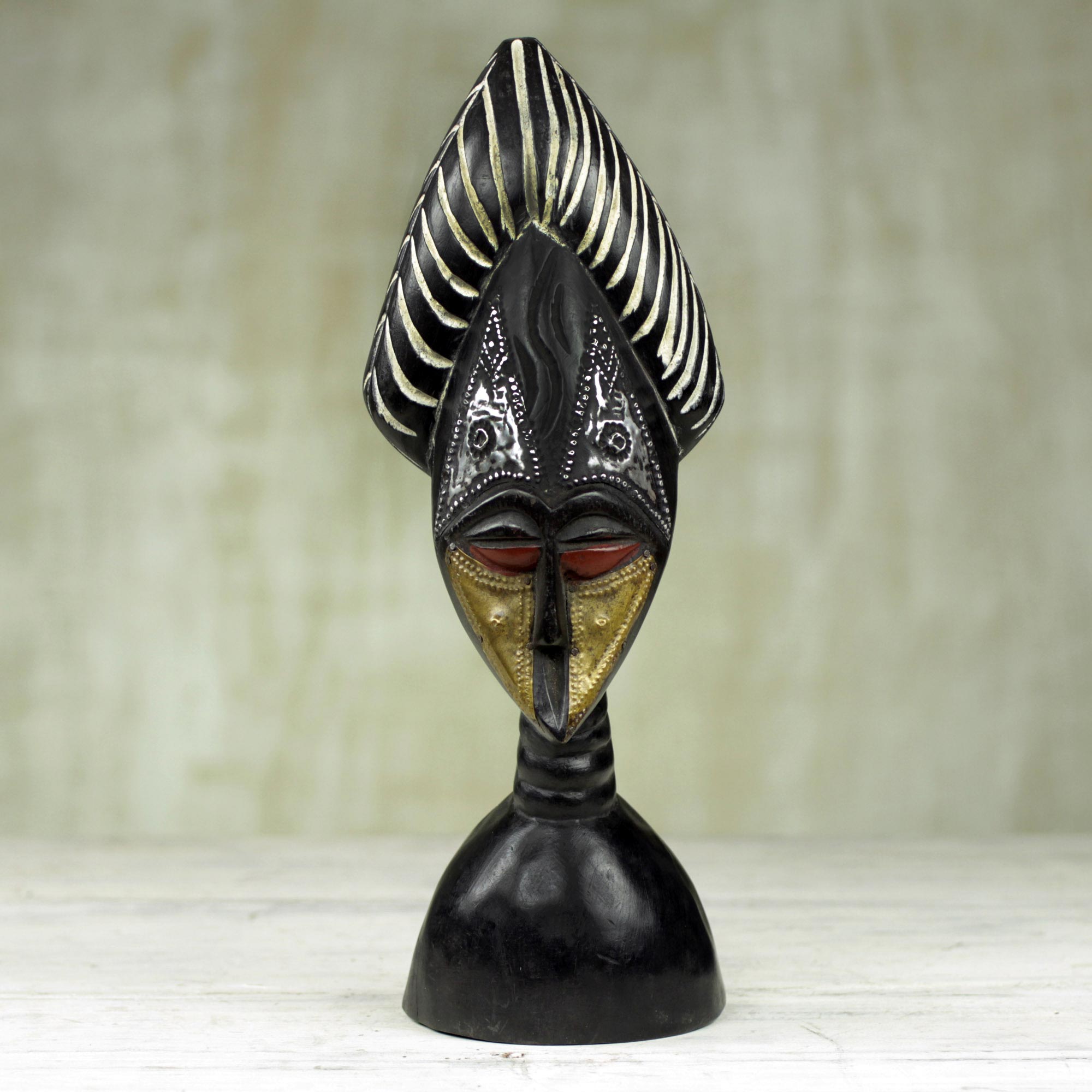 Premium Yaa Asantewaa Hand-Carved Sese Wood Mask Sculpture – Authentic Ghanaian Art