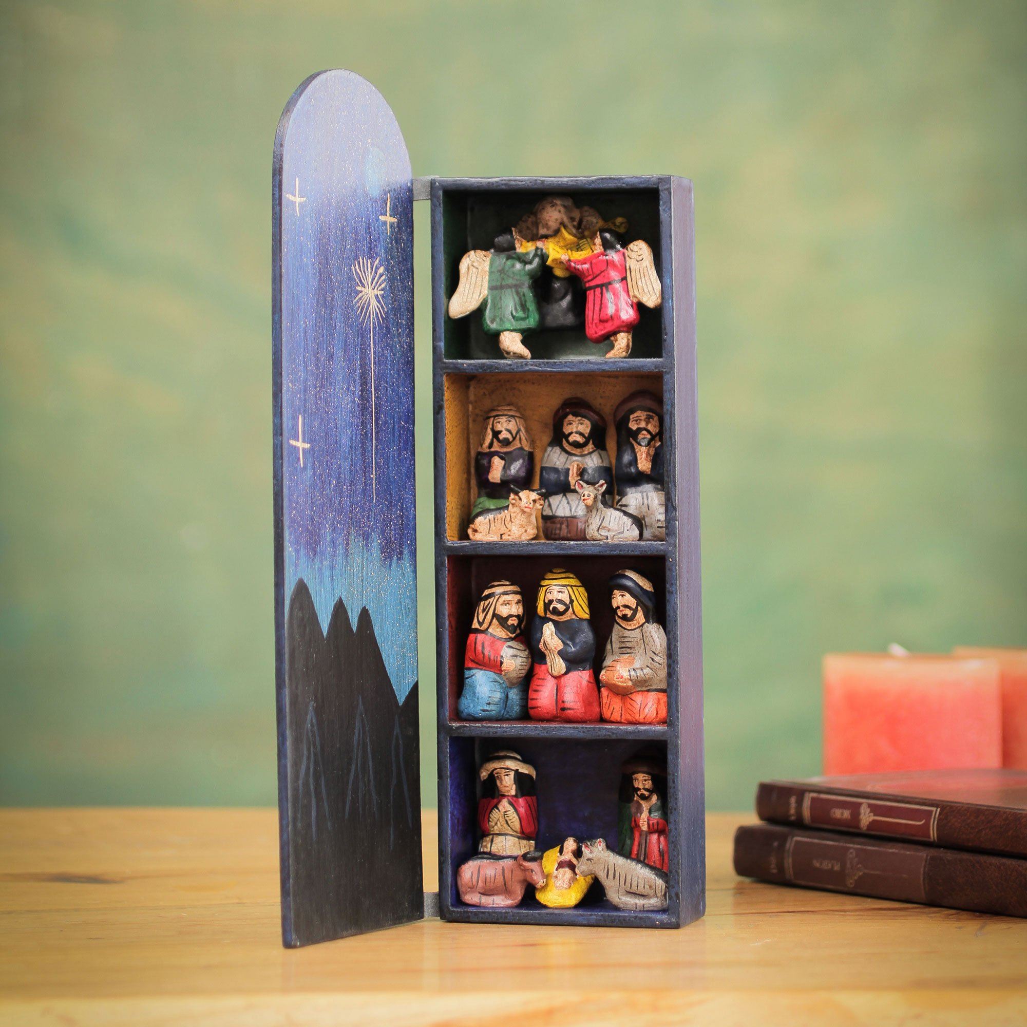 Premium Handcrafted Wooden Nativity Retablo - Christmas Artistry