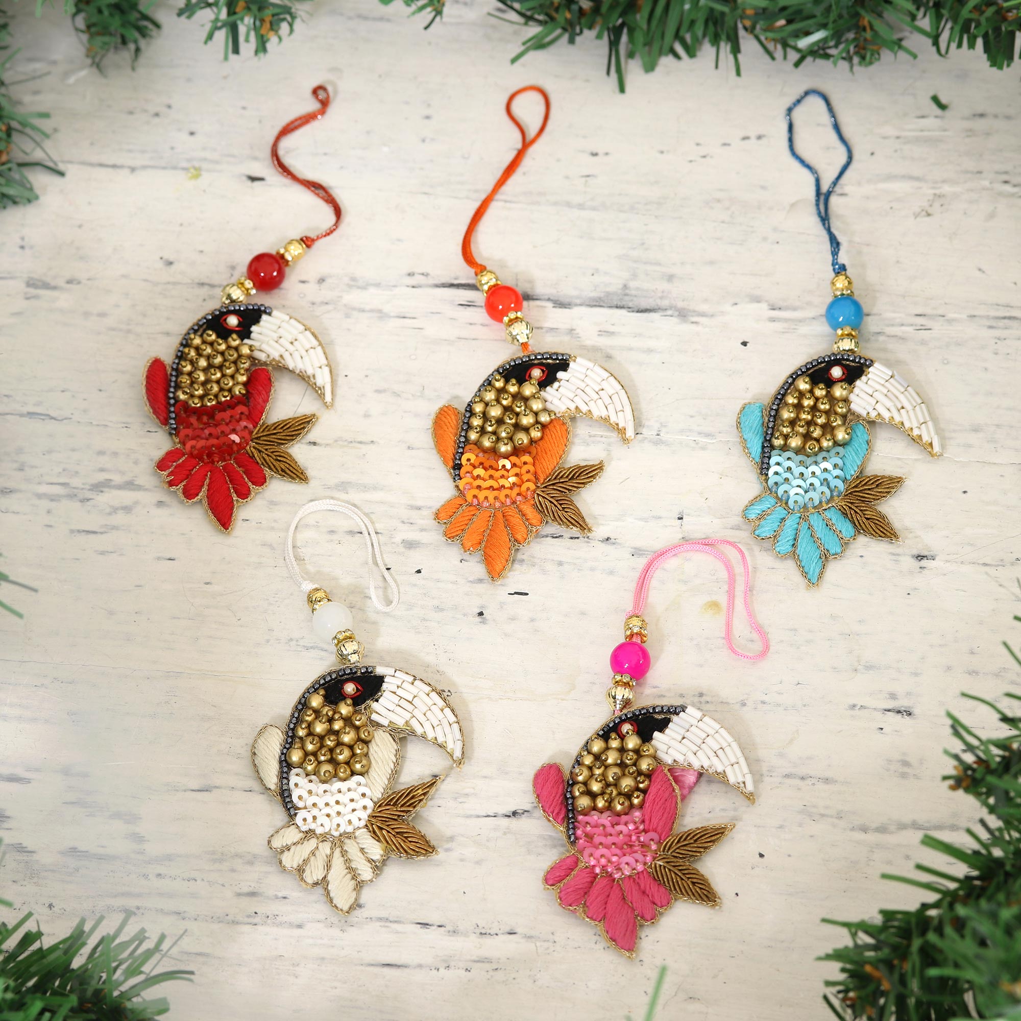 Premium Handcrafted Toucan Ornaments Set – Vibrant Tropical Decor (Set of 5)