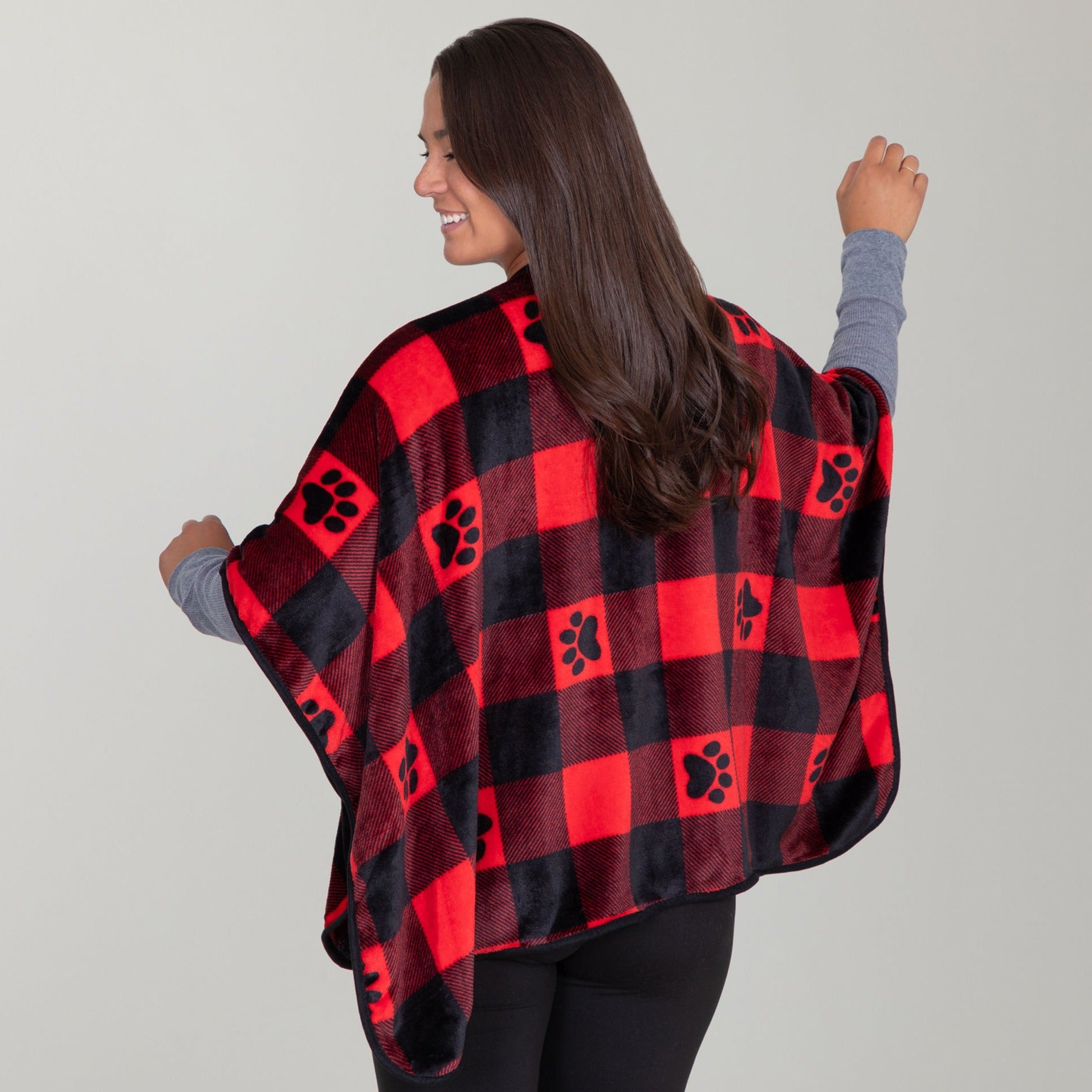 Ultimate Cozy Paw Print Pocket Wrap – Premium Fleece Shawl