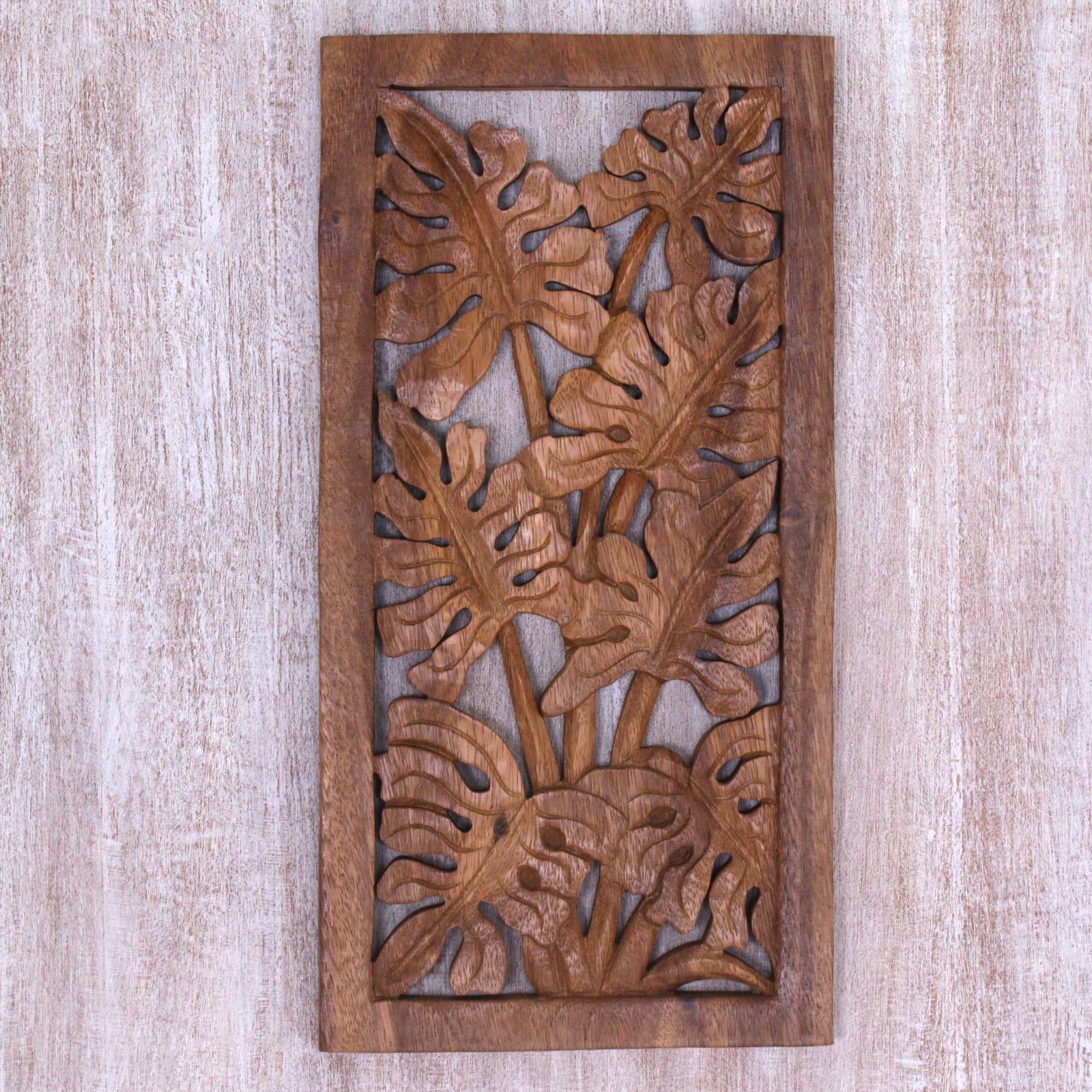 Premium Philodendron Leaf Wall Art - Handmade Suar Wood Relief Panel from Indonesia