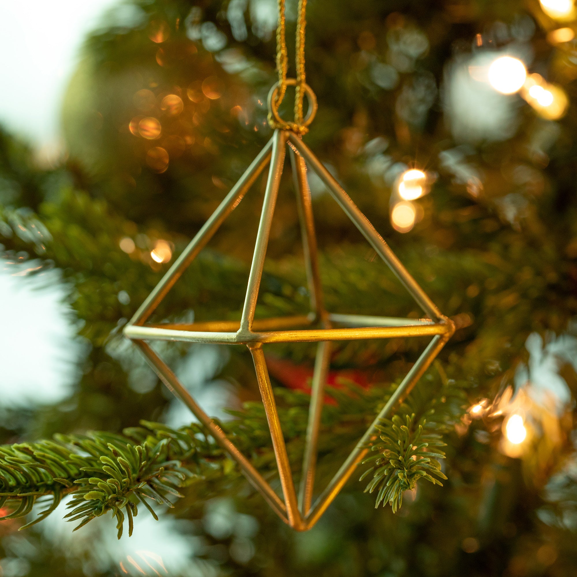 Premium Origami Diamond Terrarium Ornament - Handcrafted Brass Elegance