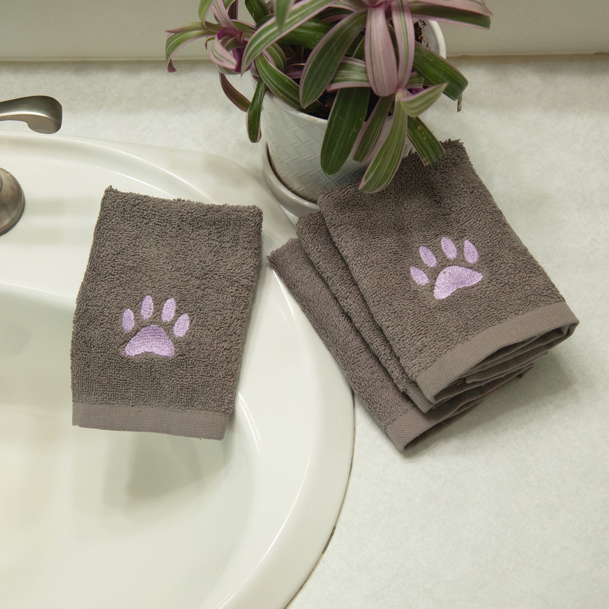 Premium Embroidered Paw Wash Cloth Set - Upgrade Your Bathroom Essentials