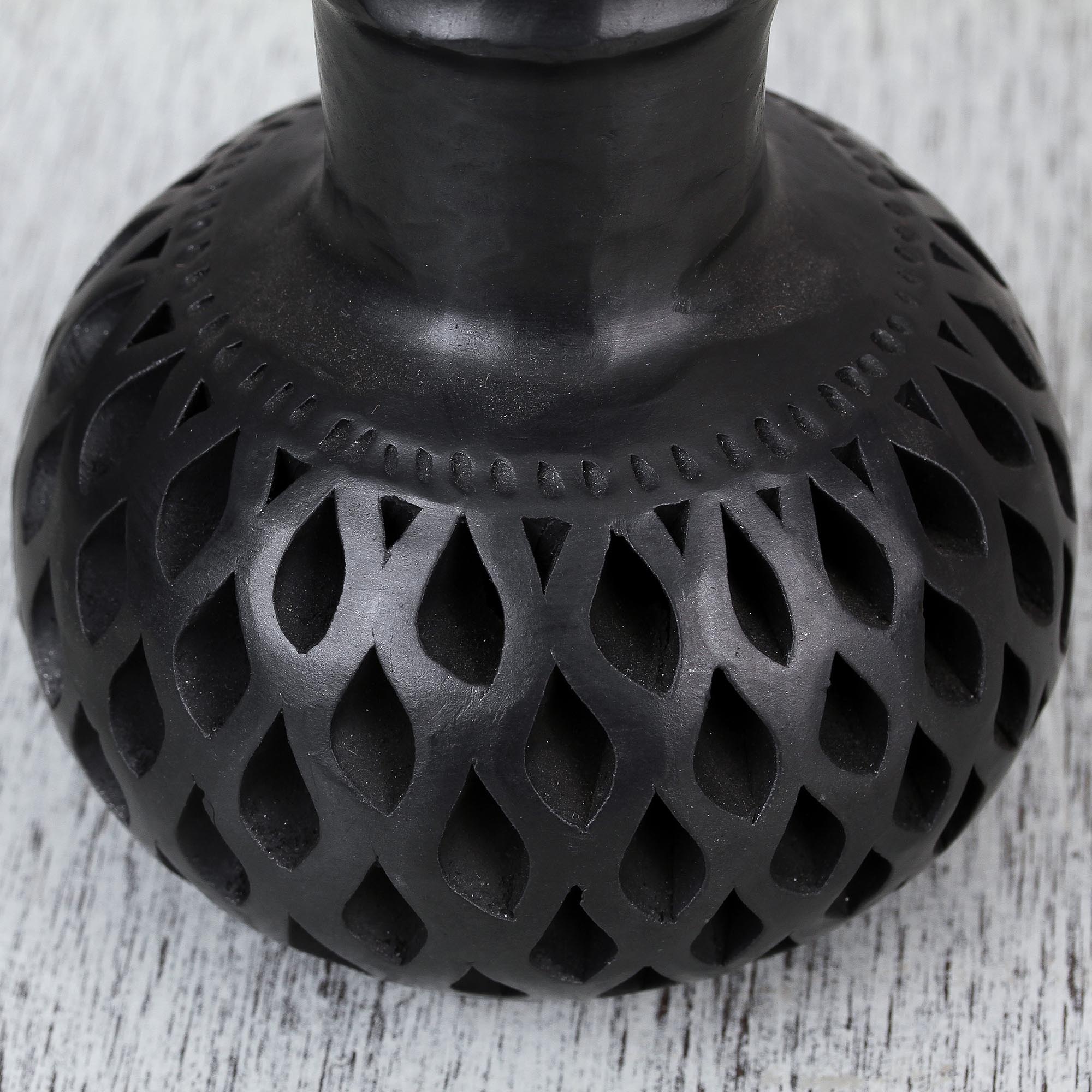 Premium Oaxacan Barro Negro Ceramic Vase - Handcrafted Artisan Decorative Piece