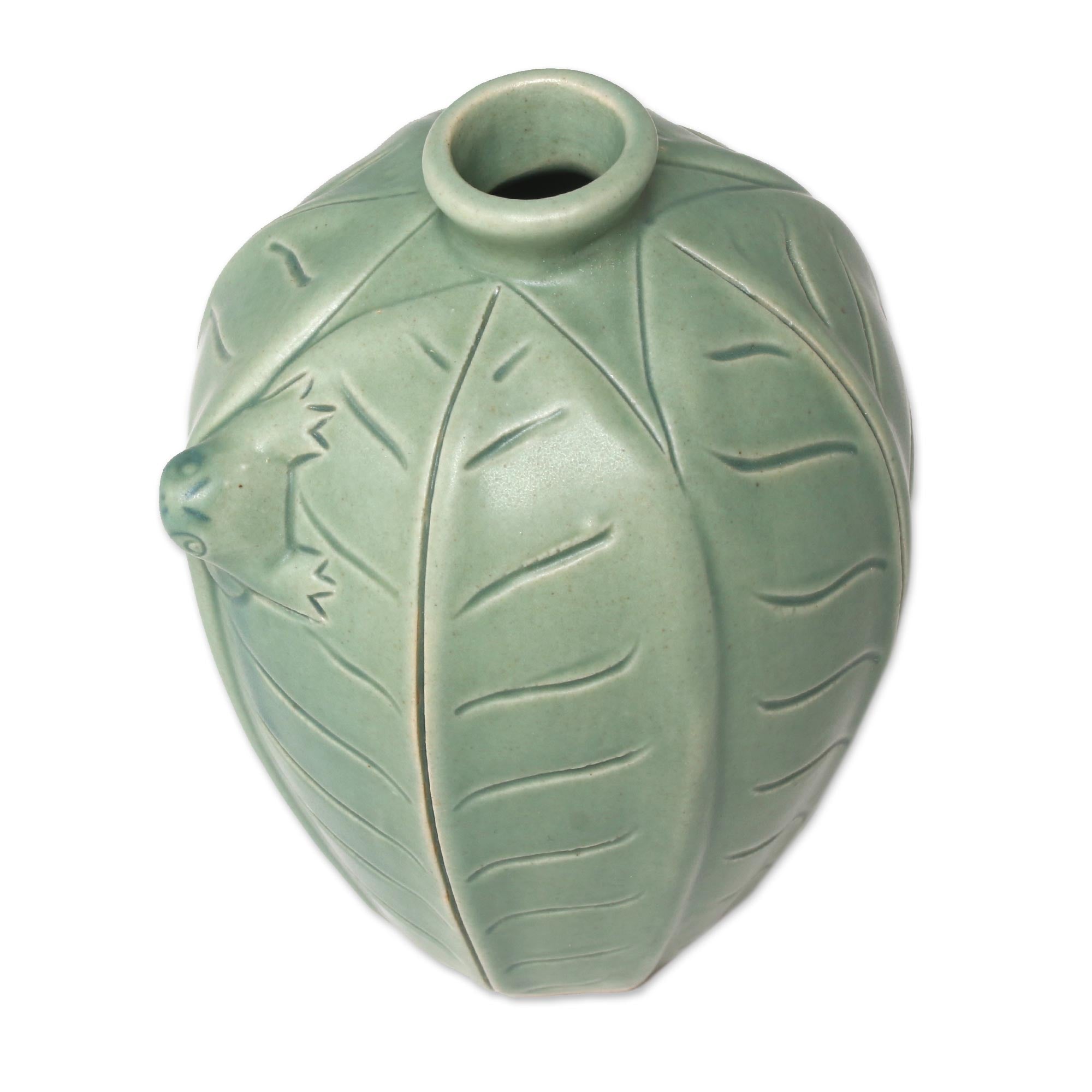 Premium Frangipani Frogs Ceramic Vase - Handmade Elegance